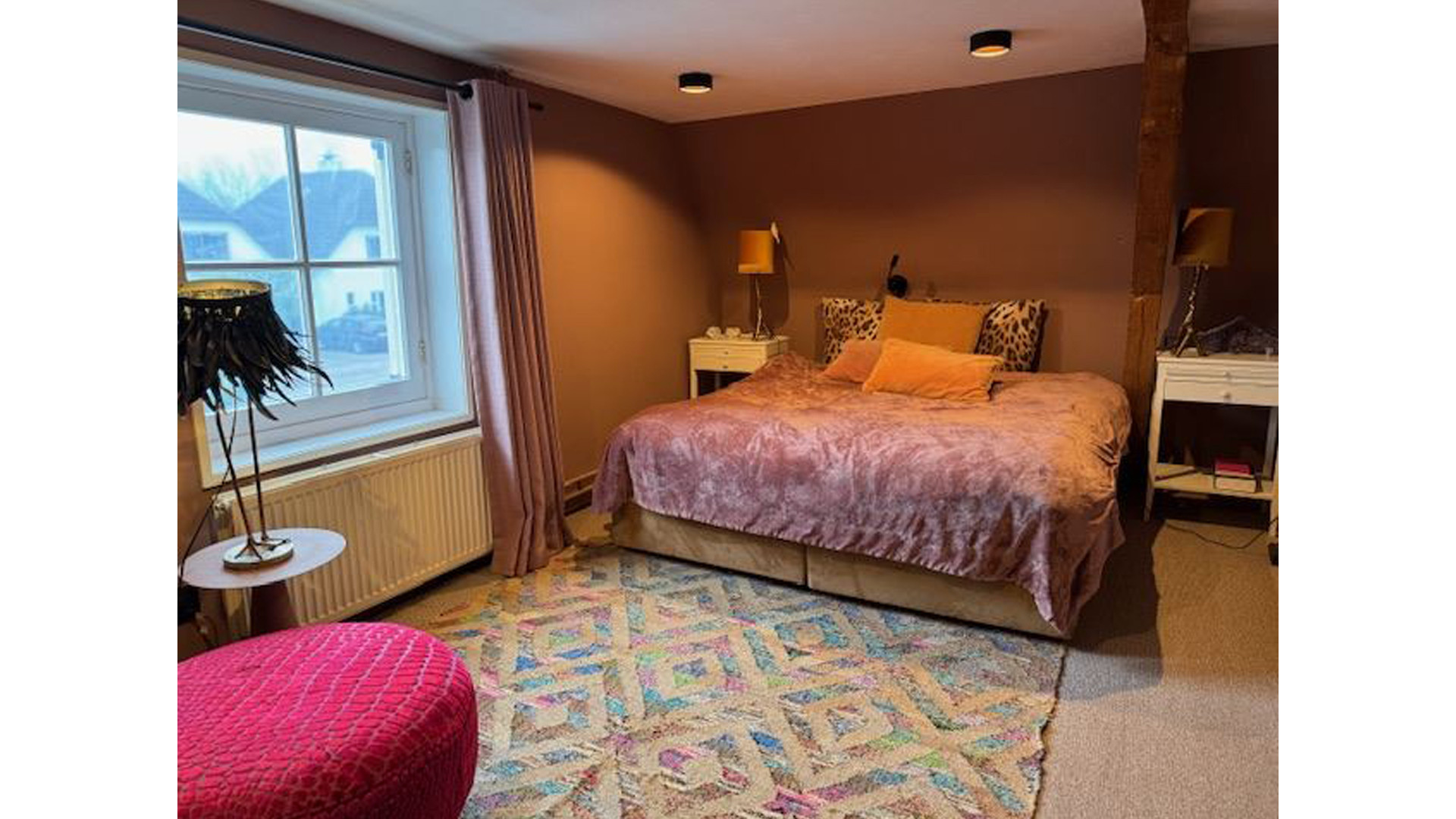VERKOCHT:  Myrna Goossen pakt tienduizenden euro's winst op haar woning. Zie foto's 10