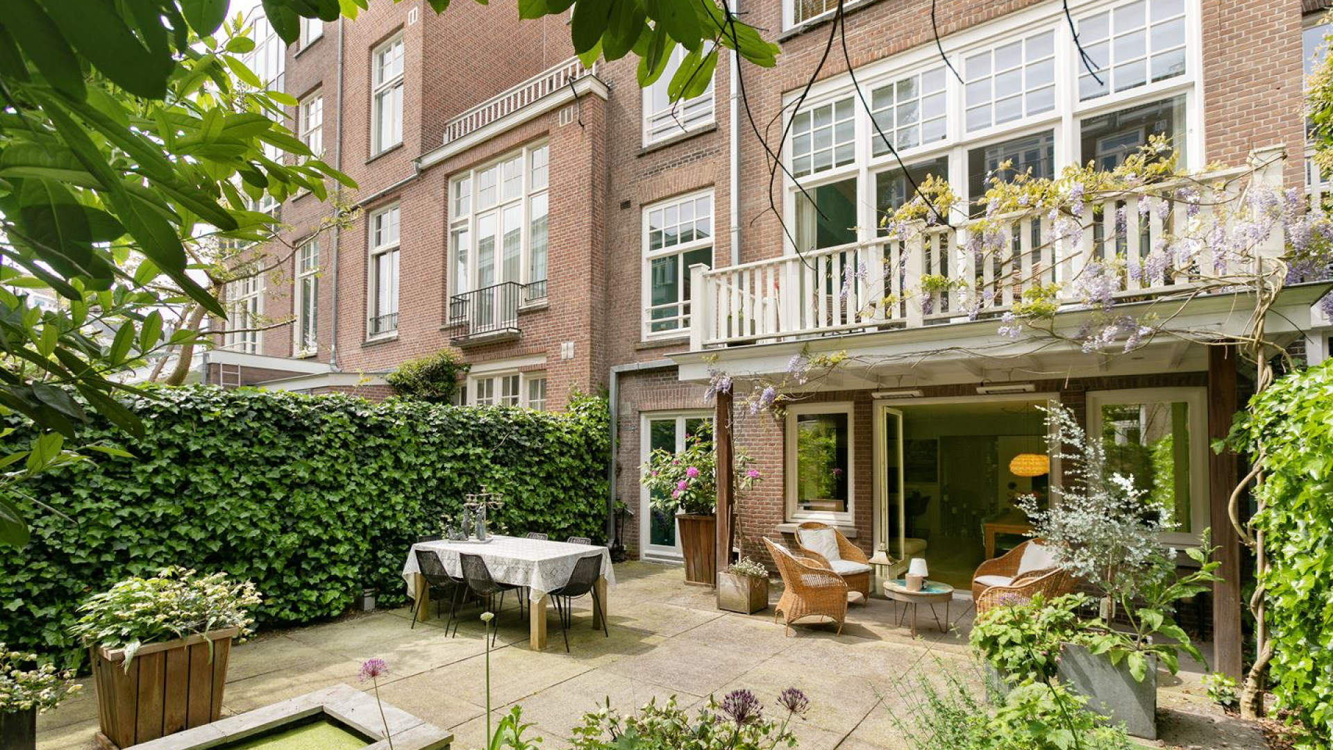 Ivo Niehe geeft forse korting op zijn miljoenenpand in Amsterdam Zuid. Zie foto's 4