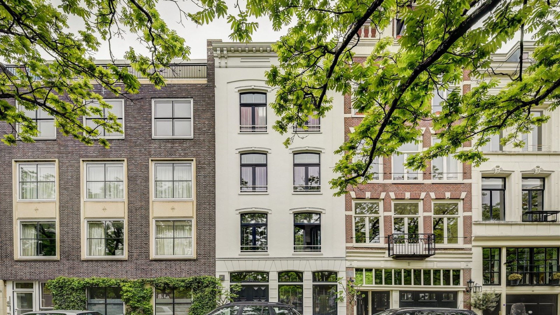 Youp van 't Hek koopt miljoenen euro's kostende stadsvilla in Amsterdam Centrum. Zie foto's. 2