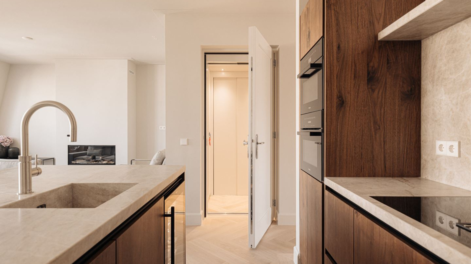 Johnny de Mol koopt penthouse in Amsterdam Zuid. Zie foto's 4