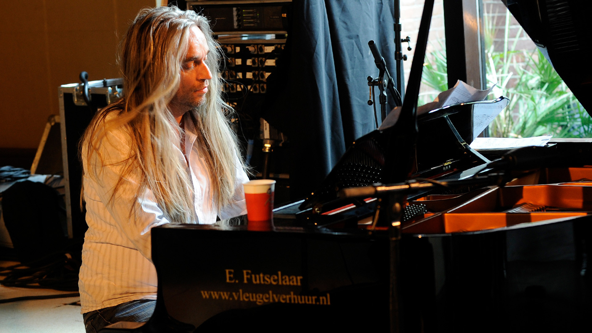 Pianist Jan Vayne verkoopt zijn pand en maakt gigantische financiele klapper. ZIe foto's 1