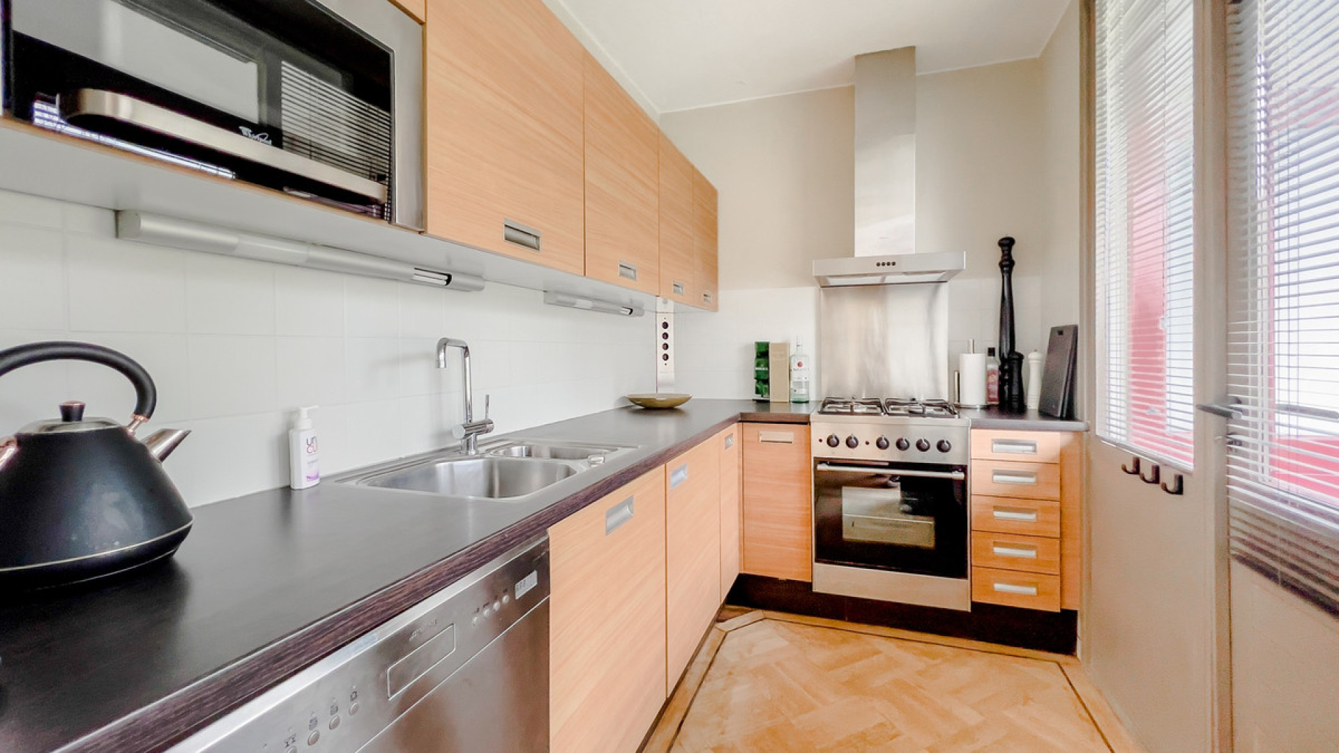 Yvonne Coldeweijer's vriend Max Vieleers vindt in recordtijd huurder voor zijn appartement. Zie foto's 5