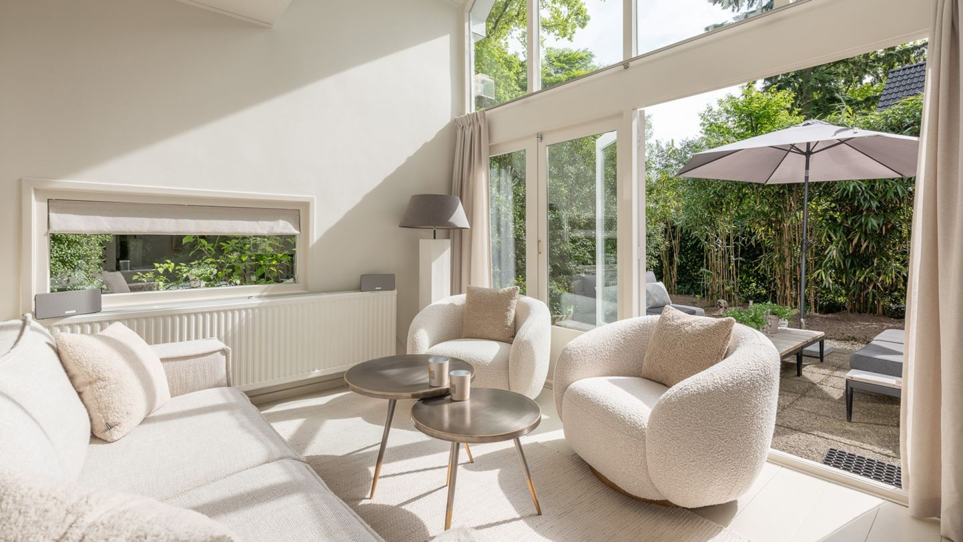 Caroline uit BB Vol Liefde en Daar Gaan Ze Weer zet gedwongen haar villa te koop. Zie foto's 4