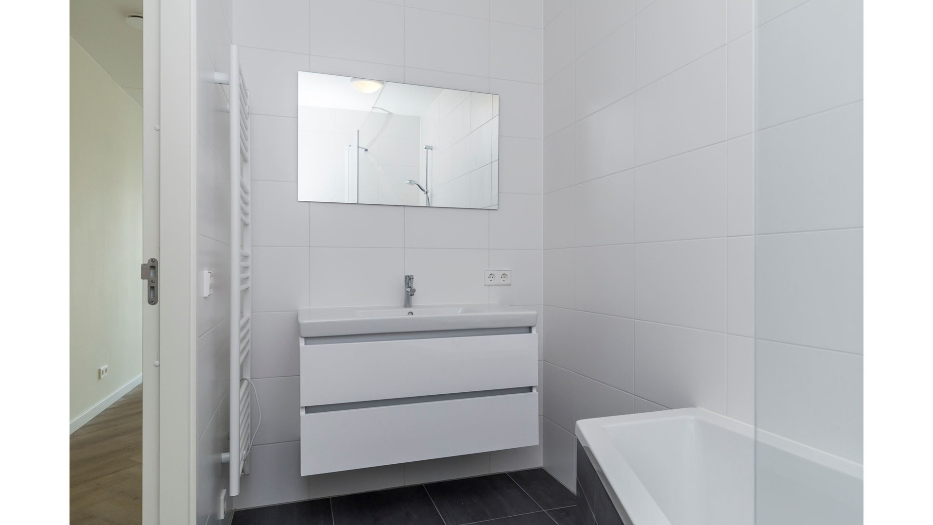 Zet Samantha Steenwijk haar droomappartement in Kijkduin wegens huwelijkscrisis te huur? Zie foto's 19