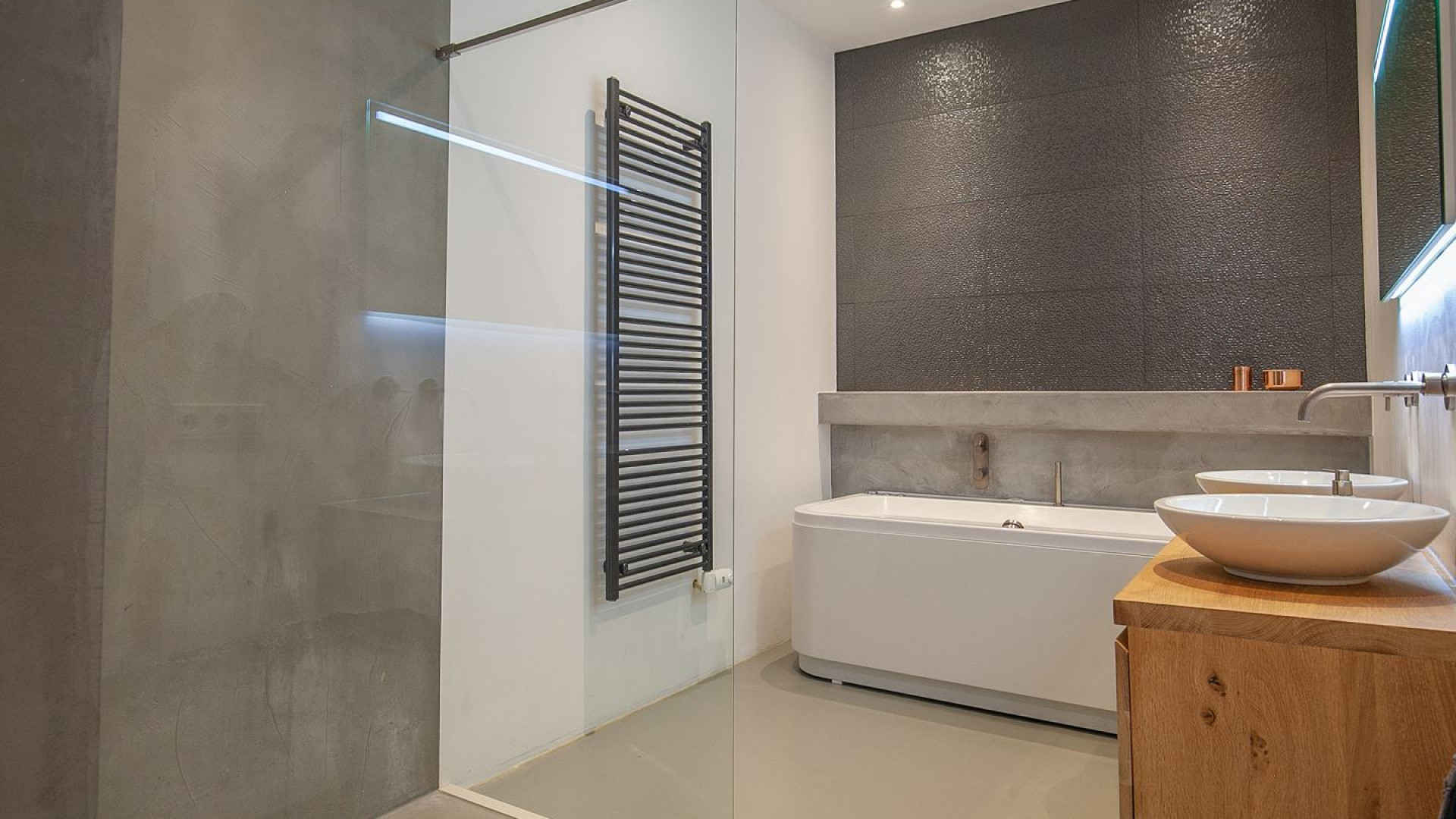 Appartement gravin Eloise in Amsterdam verkocht. ZIe foto's 11