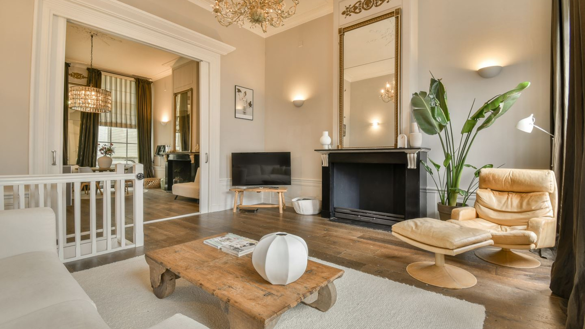 Marc Overmars verkoopt zijn luxe grachtenappartement in Amsterdam zwaar onder de vraagprijs. Zie foto's 6