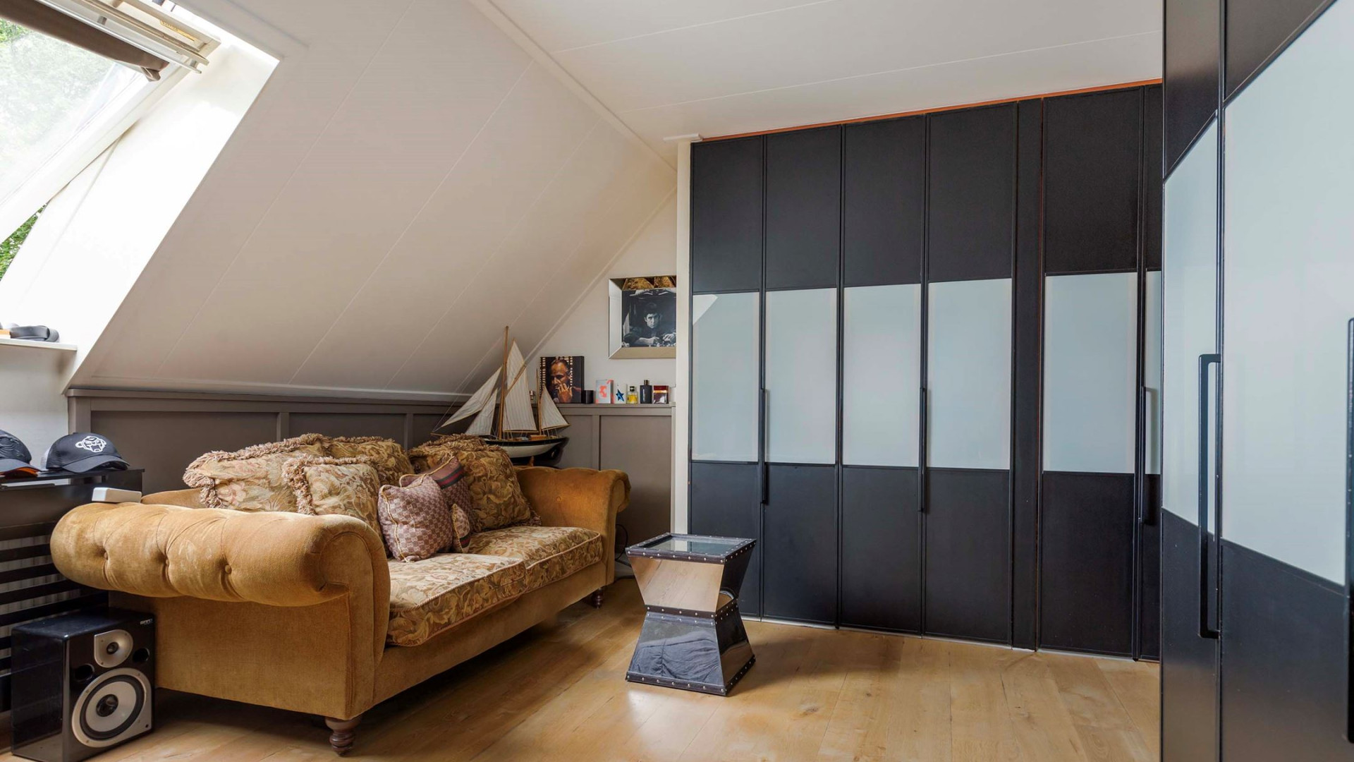 VERKOCHT: Andy en Melisa verkopen hun landhuis tegen een verrassende verkooprijs. Zie foto's 24