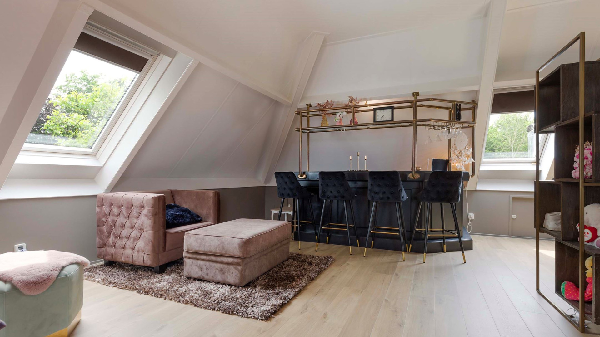 VERKOCHT: Andy en Melisa verkopen hun landhuis tegen een verrassende verkooprijs. Zie foto's 25