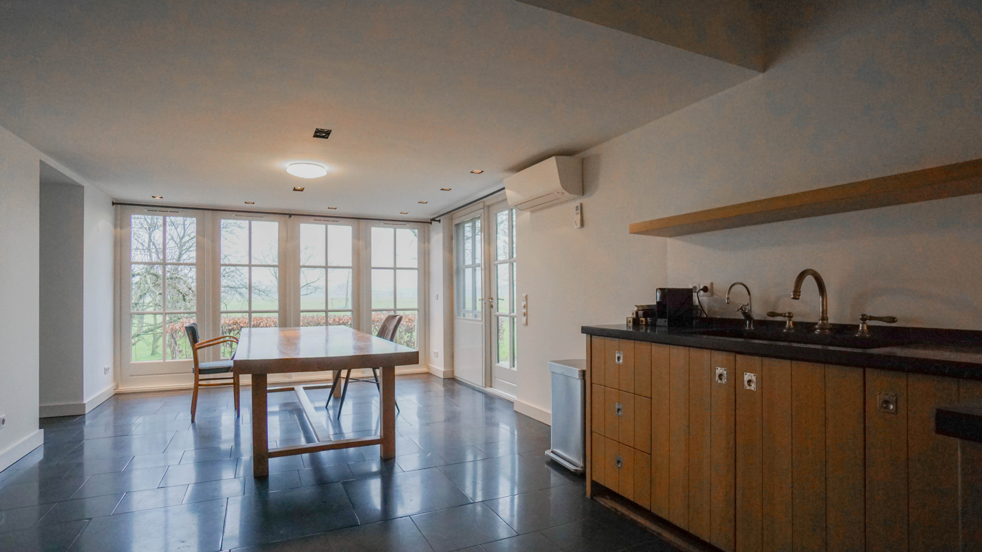 Frank Rijkaard koopt voor miljoenen euro's deze sloop villa in Amstelveen. Zie foto's 4