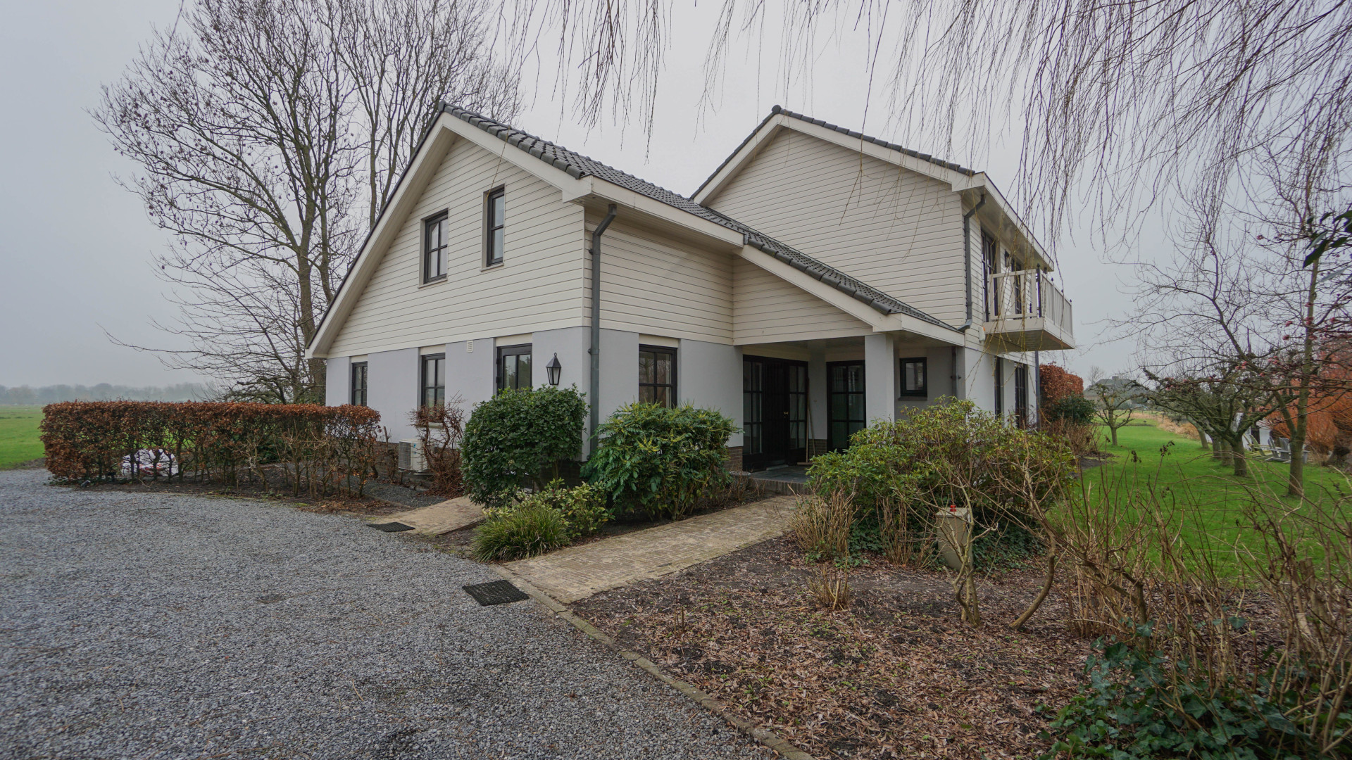 Frank Rijkaard koopt voor miljoenen euro's deze sloop villa in Amstelveen. Zie foto's 2