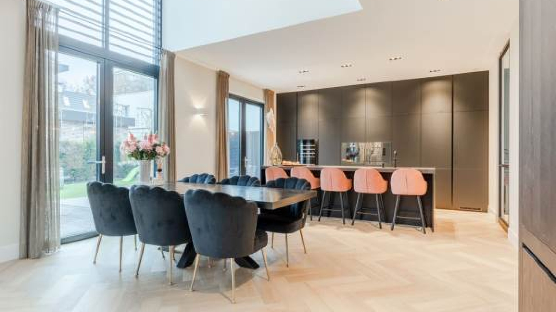 Jos Verstappen en zijn vrouw Sandy kopen in het diepste geheim miljoenen villa in Amstelveen. Zie foto's 8
