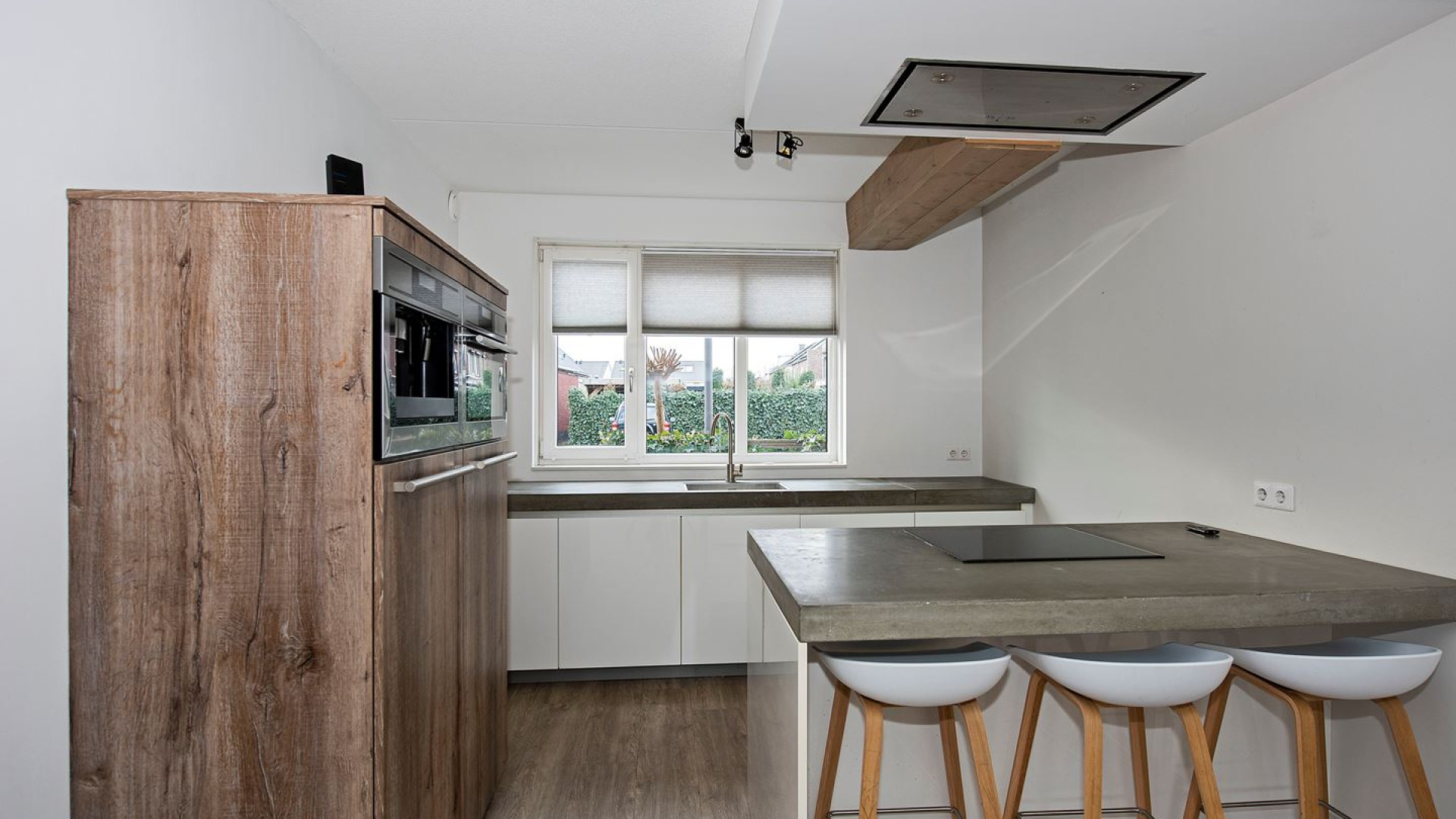 Oranje International Wout Weghorst verhuurt zijn woning in Borne Overijssel. Zie foto's 3