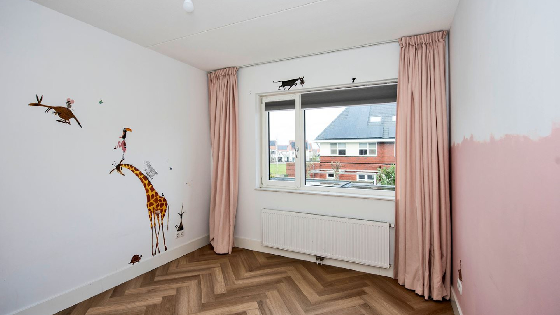 Oranje International Wout Weghorst verhuurt zijn woning in Borne Overijssel. Zie foto's 9