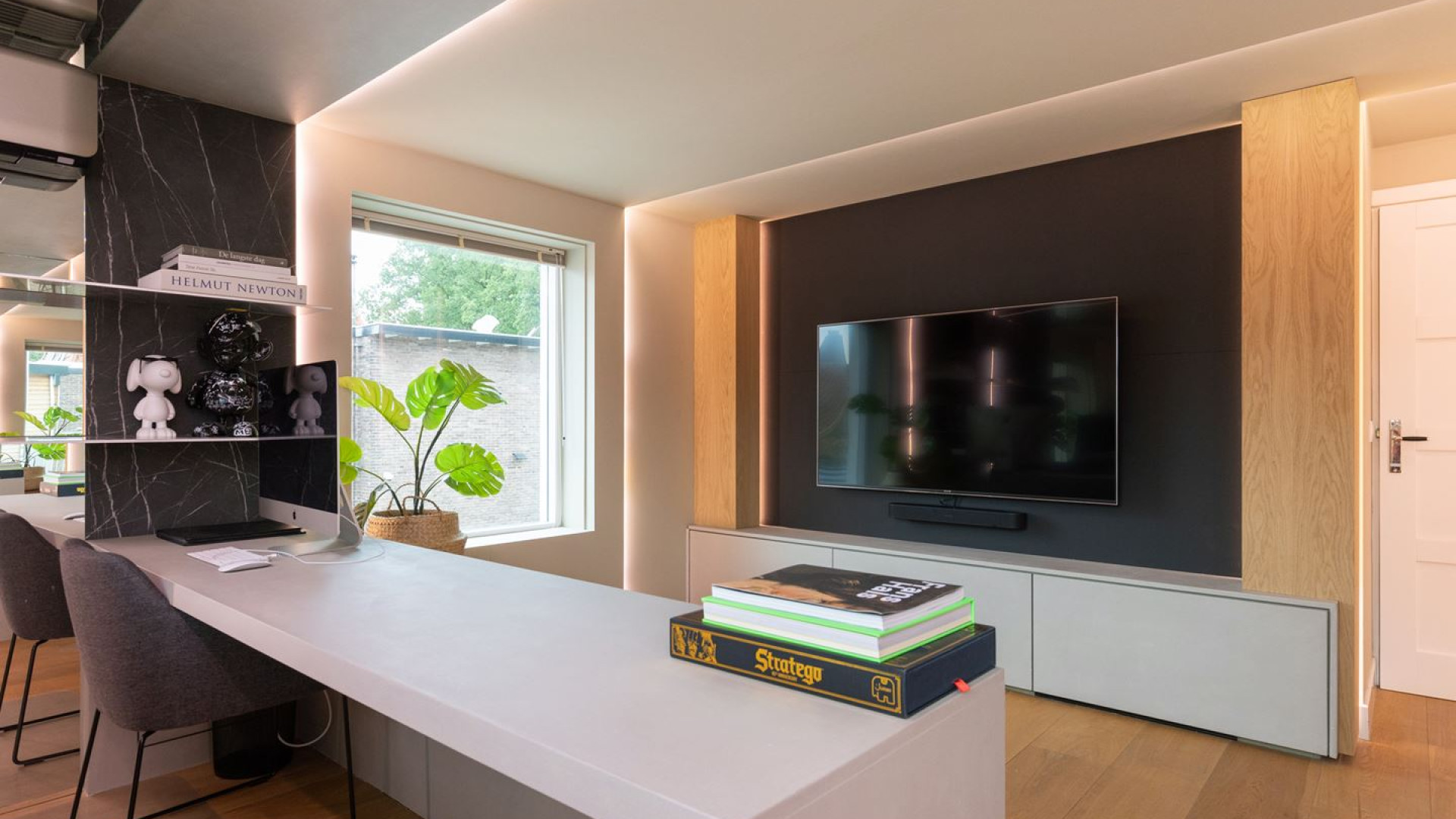 Q Music DJ Bram Krikke zet zijn luxe appartement met waanzinnig dakterras te koop. Zie foto's 15