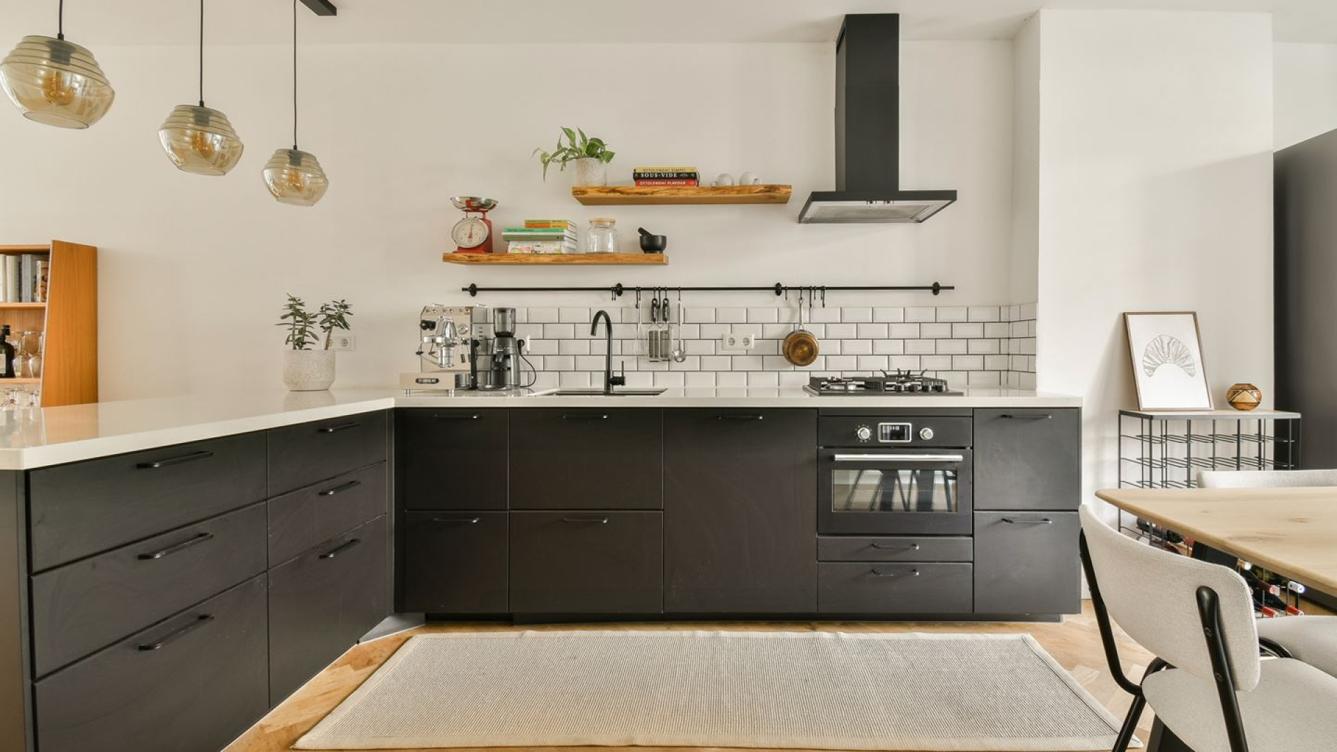 SBS aanwinst Malou Petter koopt dit leuke Amsterdamse appartement. Zie foto's 7