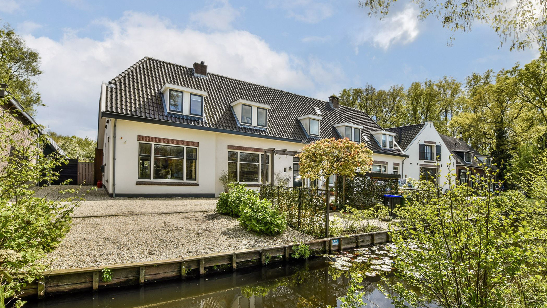 VERKOCHT: Minister Sophie Hermans heeft tonnen euro's winst gemaakt op de verkoop van haar woning. Zie foto's 26