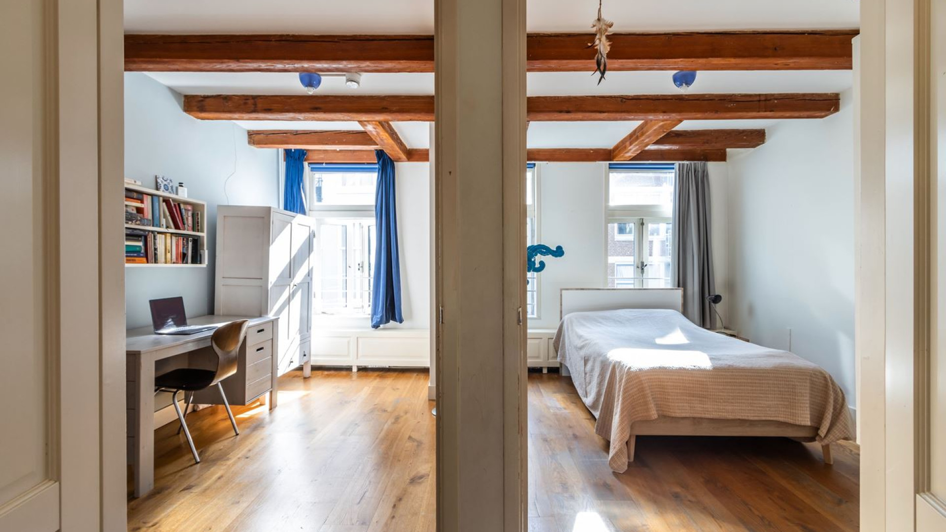Amsterdamse grachtenpand overleden Henny Vrienten van Doe Maar te koop gezet. Zie foto's 14