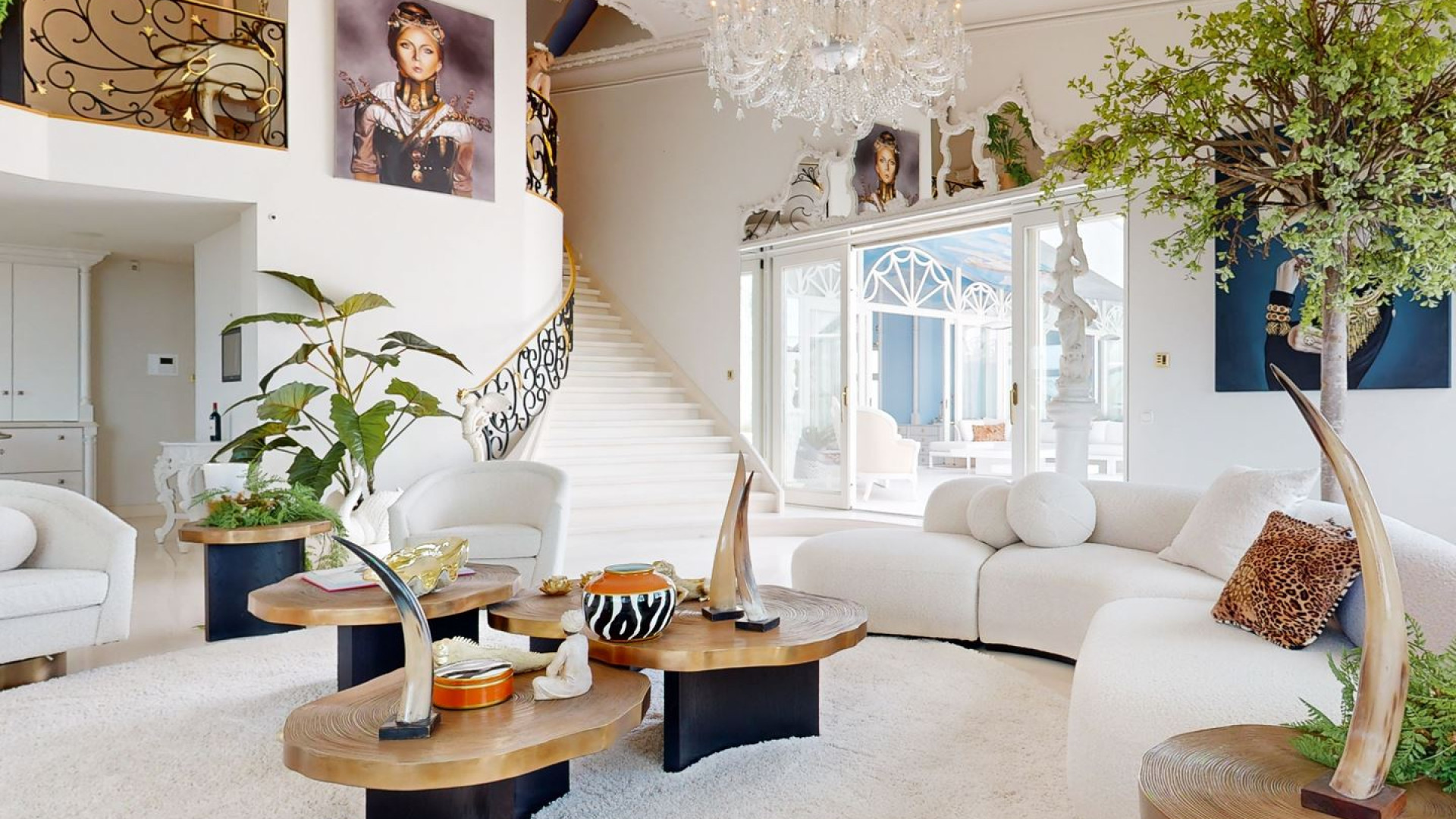 Housewife van het Zuiden Marjan Strijbosch geeft forse korting op haar penthouse van internationale allure. Zie foto's 2