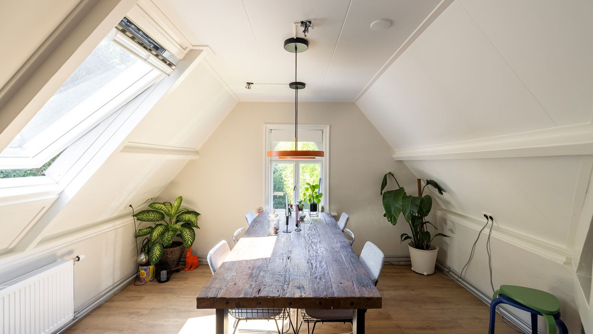 Nieuwe liefde van Marianne Timmer zet zijn kasteelachtige villa te koop. ZIe foto's 15