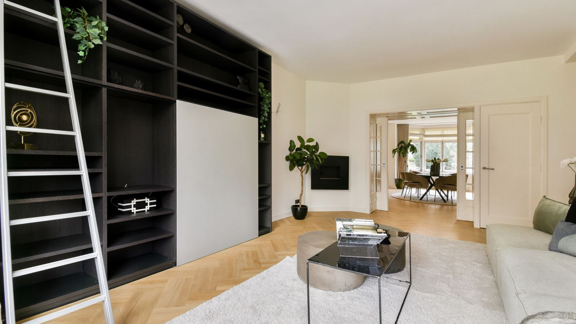 Acteur Huub Stapel en vriendin kopen voor zeer forse prijs dit luxe appartement in Amsterdam Zuid. Zie foto's 4