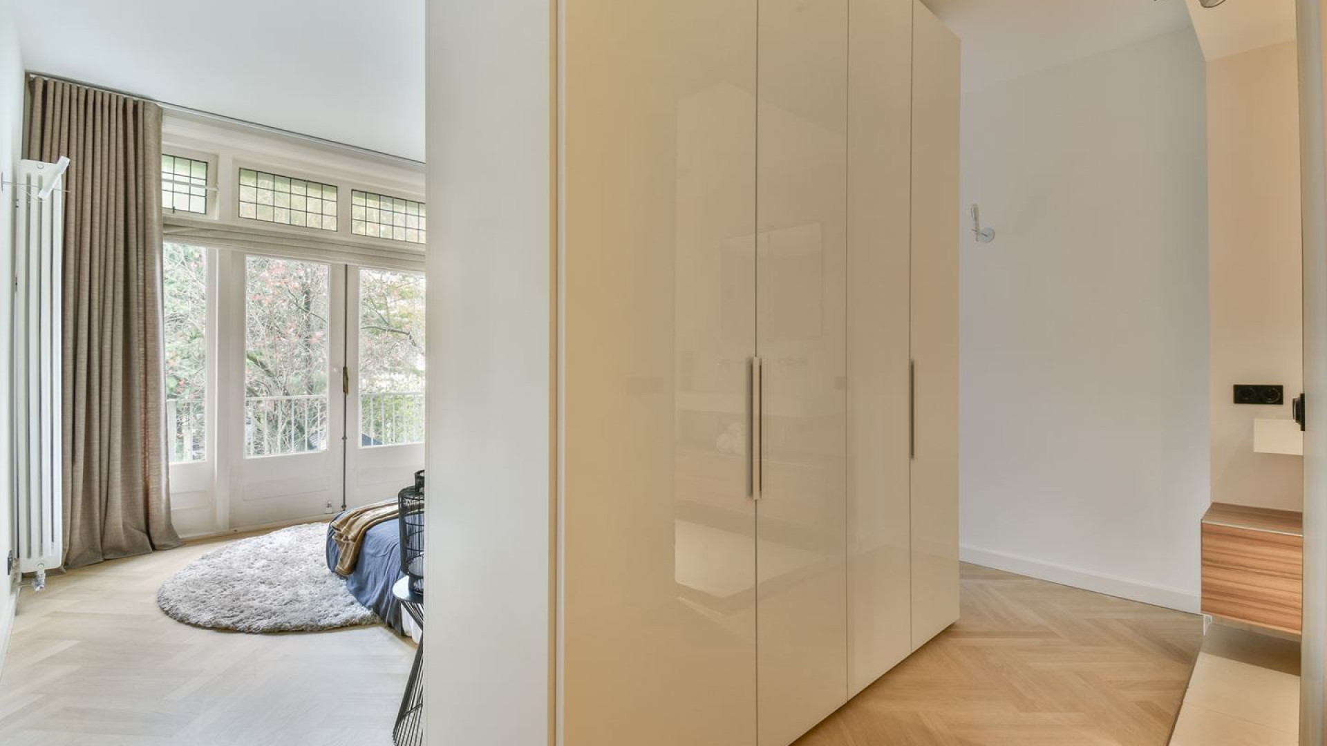 Acteur Huub Stapel en vriendin kopen voor zeer forse prijs dit luxe appartement in Amsterdam Zuid. Zie foto's 9