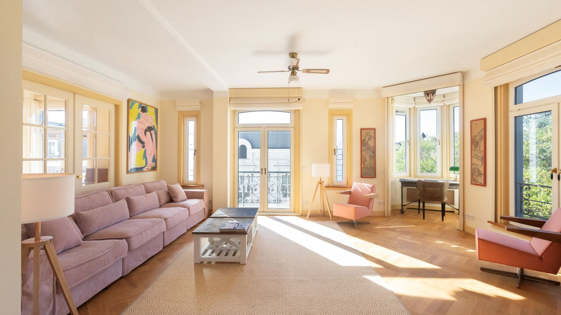 Filmproducent Rob Houwer zet zijn zeer luxe appartement in de PC Hooftstraat Amsterdam te koop. Zie foto's 3