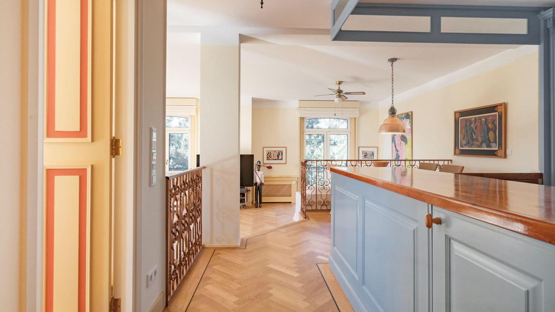 Filmproducent Rob Houwer zet zijn zeer luxe appartement in de PC Hooftstraat Amsterdam te koop. Zie foto's 6