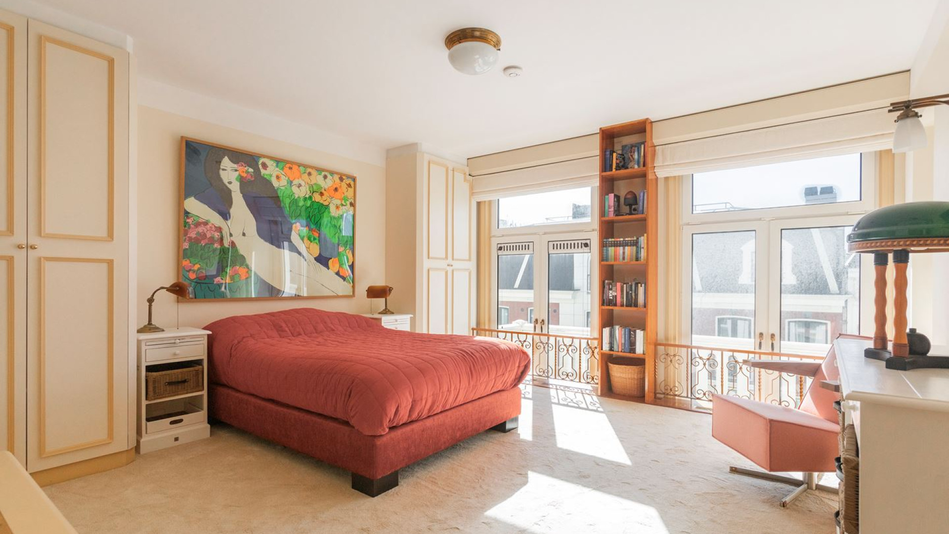 Filmproducent Rob Houwer zet zijn zeer luxe appartement in de PC Hooftstraat Amsterdam te koop. Zie foto's 11