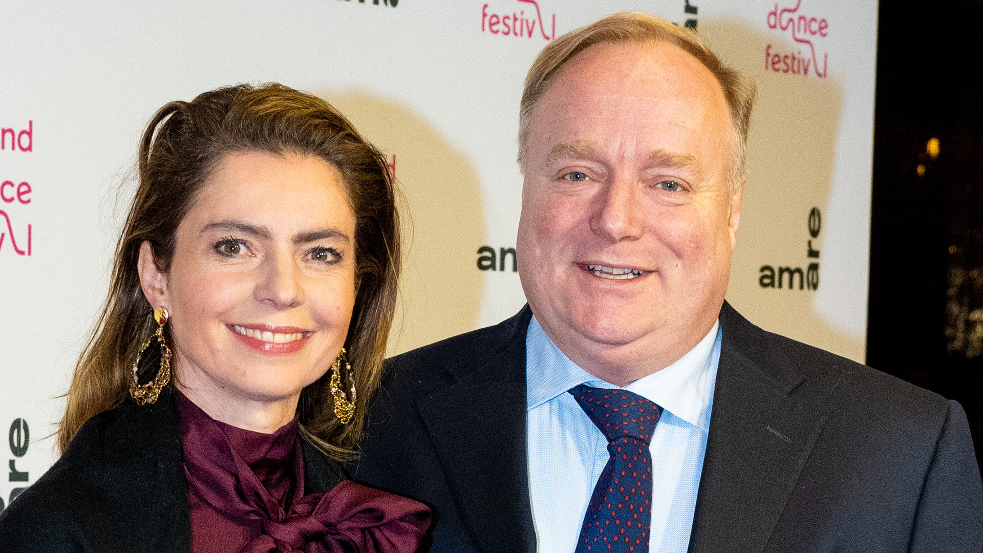VERKOCHT: Prins Carlos de Bourbon de Parme harkt tonnen euro's winst binnen met verkoop van zijn Haagse pand. Zie foto's 1