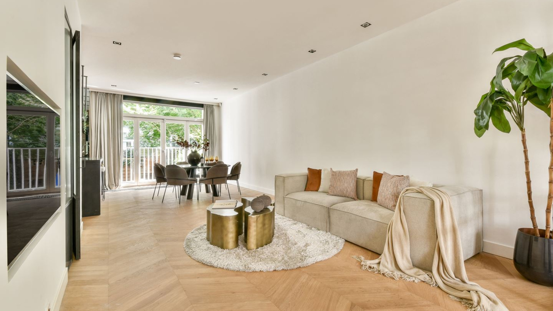 Doutzen Kroes zet haar luxe Amsterdamse woning te koop. Zie foto's 4
