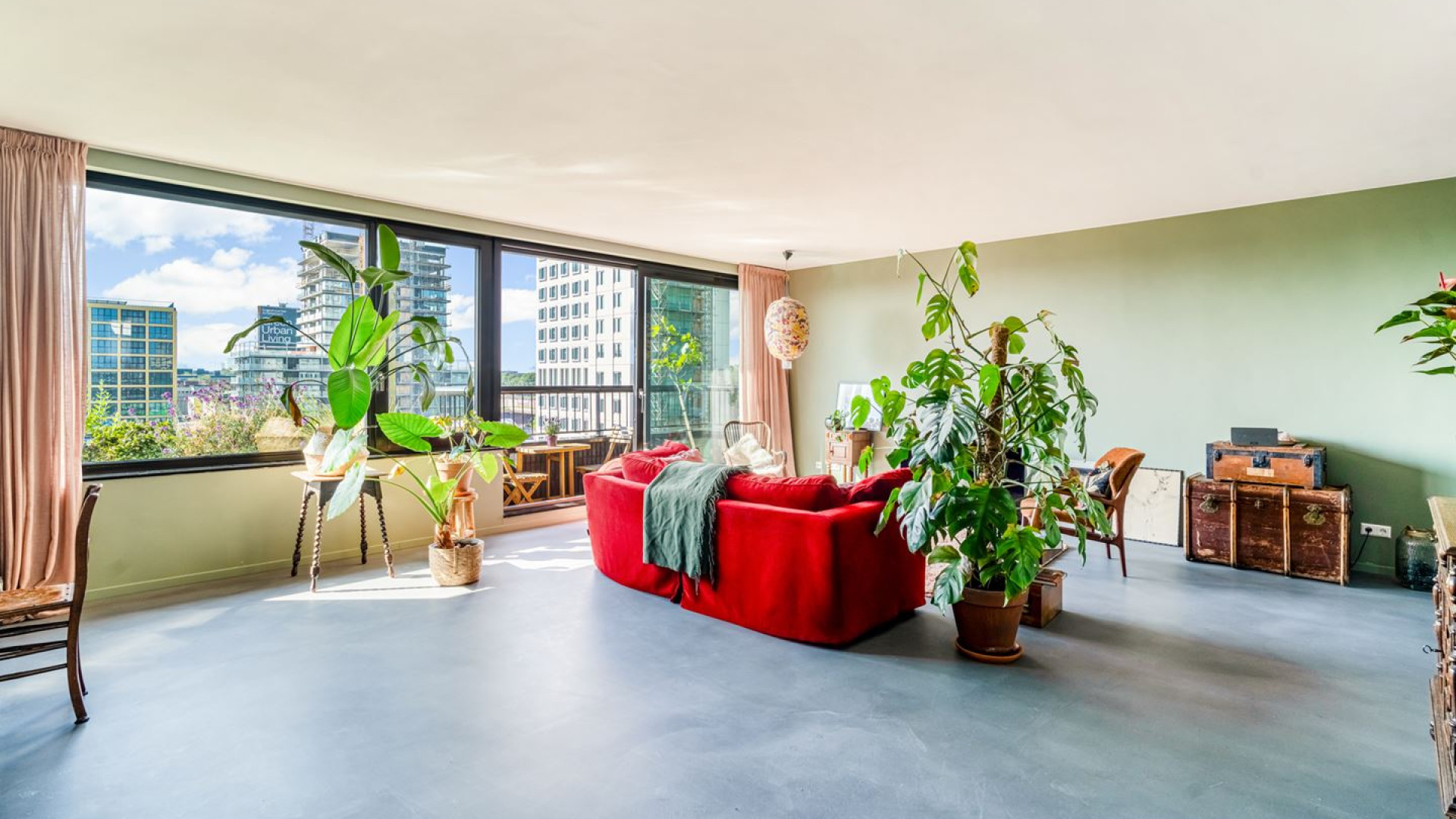 Gooische Vrouwen actrice zet haar Amsterdamse woning te koop. Zie foto 4