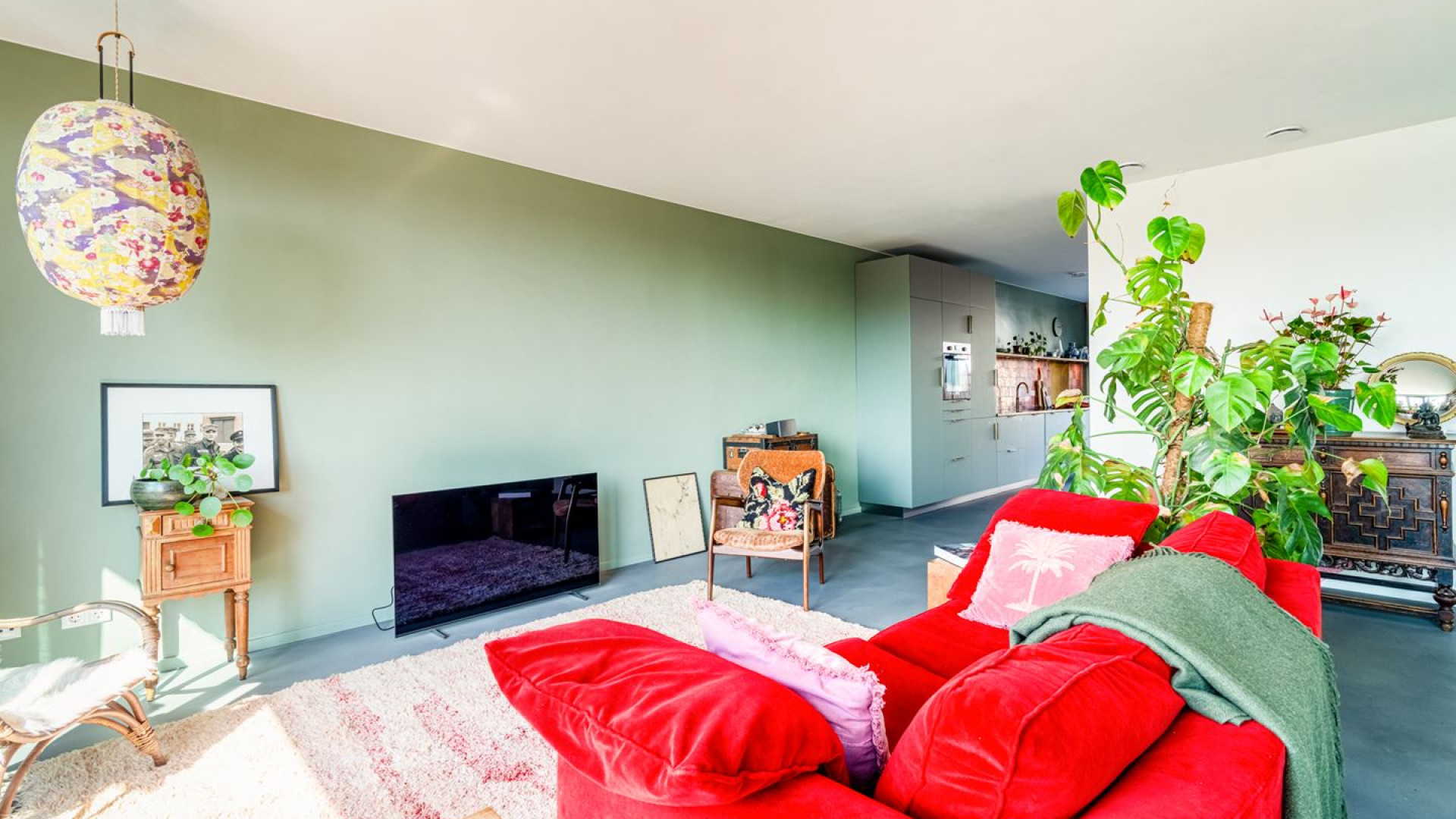 Gooische Vrouwen actrice zet haar Amsterdamse woning te koop. Zie foto 6