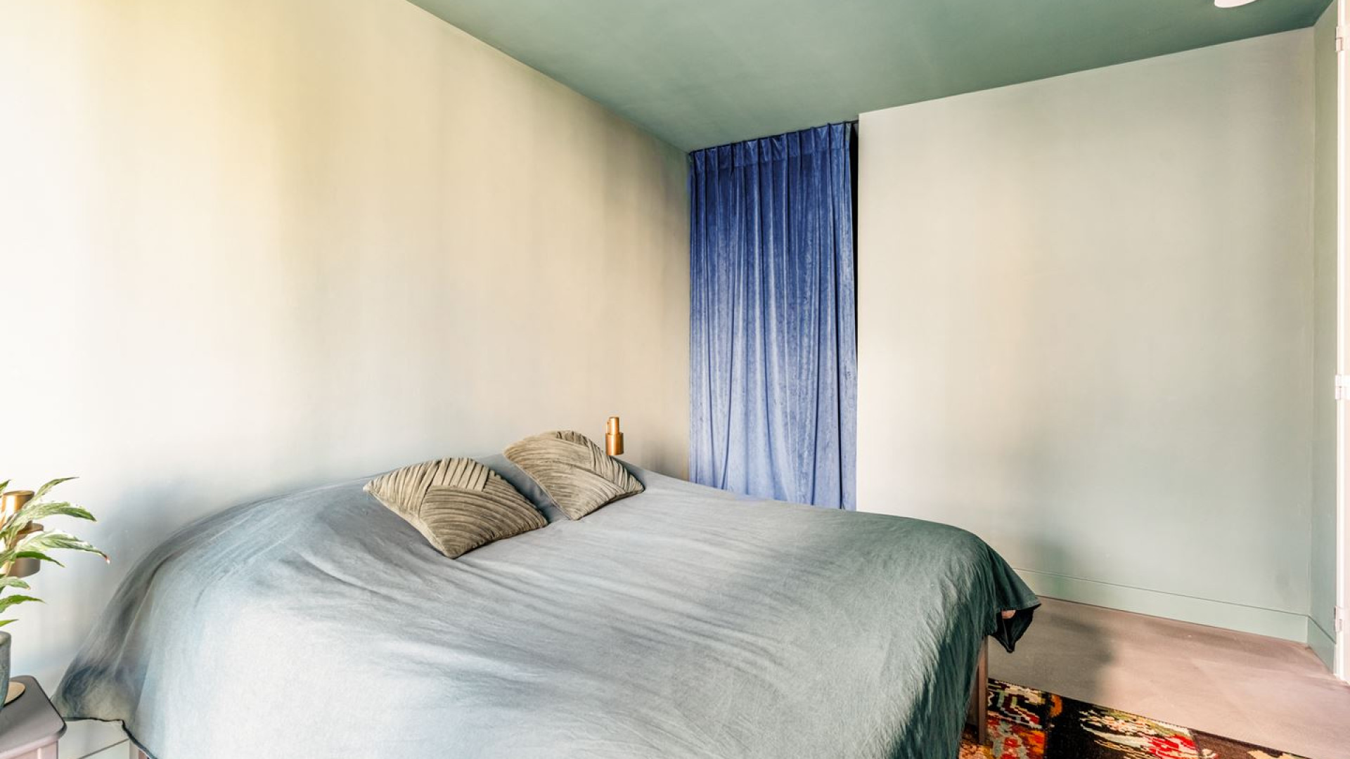 Gooische Vrouwen actrice zet haar Amsterdamse woning te koop. Zie foto 11