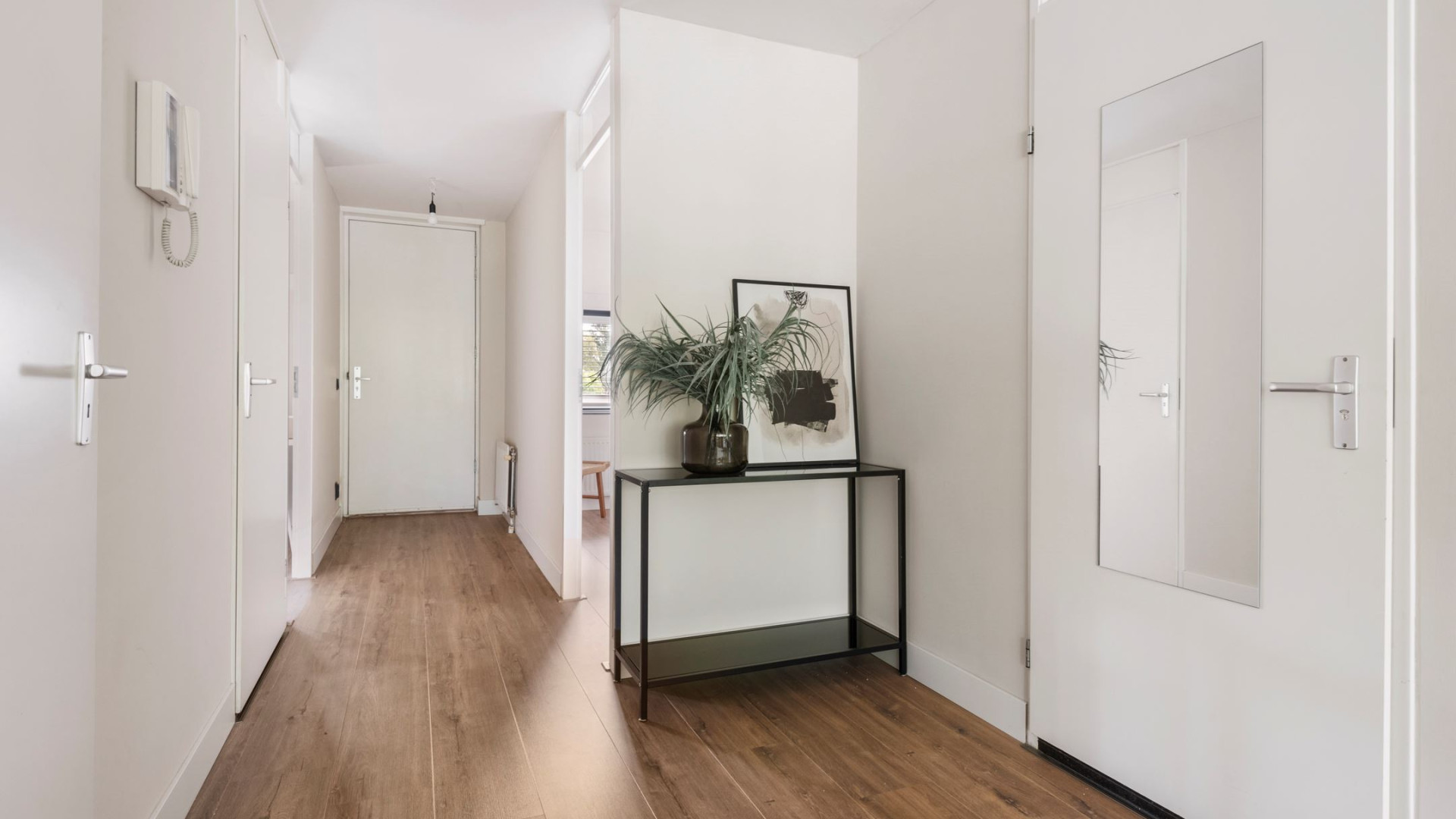 Minister dwingt Ruud Gullit tot verkoop van zijn appartement. Zie foto's 15