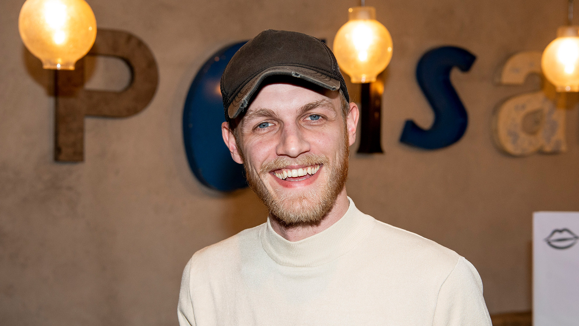 Eindelijk bod uitgebracht op villa met zwembad van YouTuber Milan Knol. Zie foto's 1