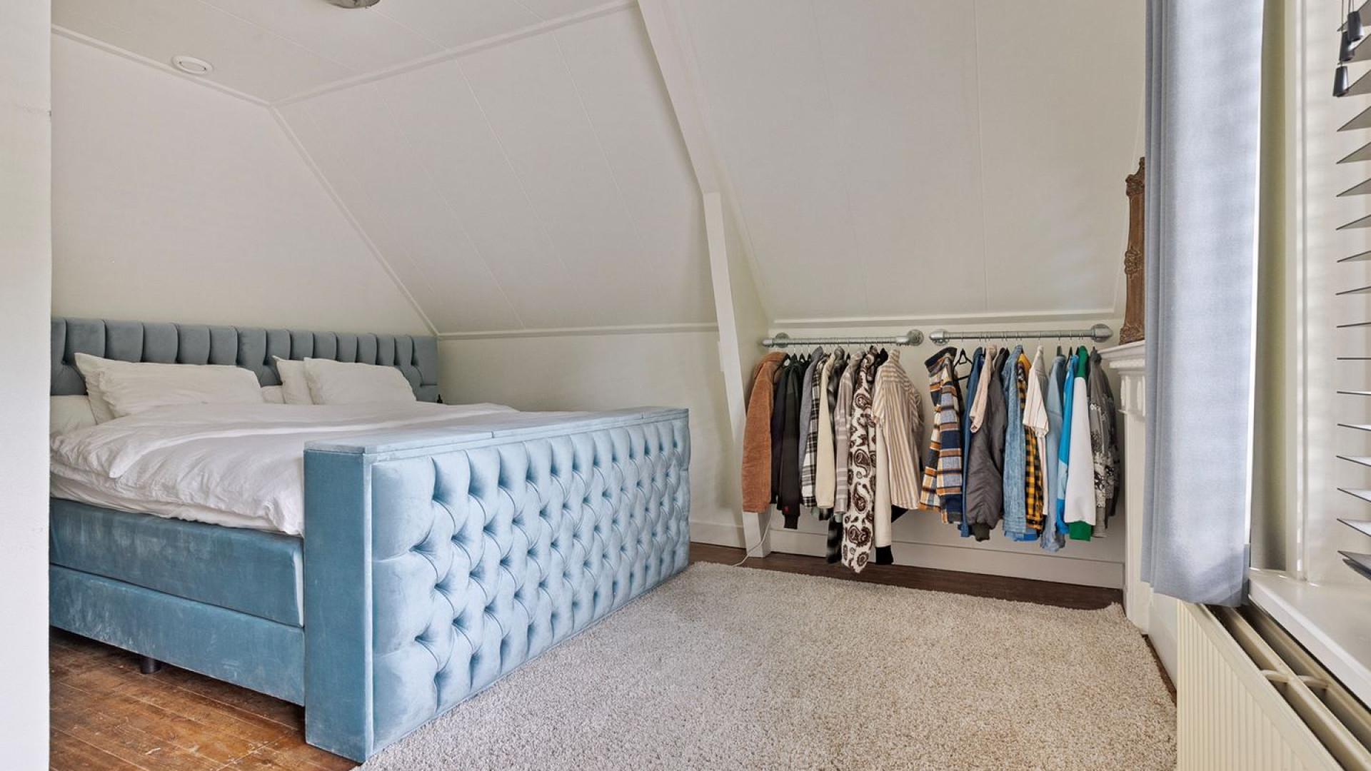 Eindelijk bod uitgebracht op villa met zwembad van YouTuber Milan Knol. Zie foto's 11