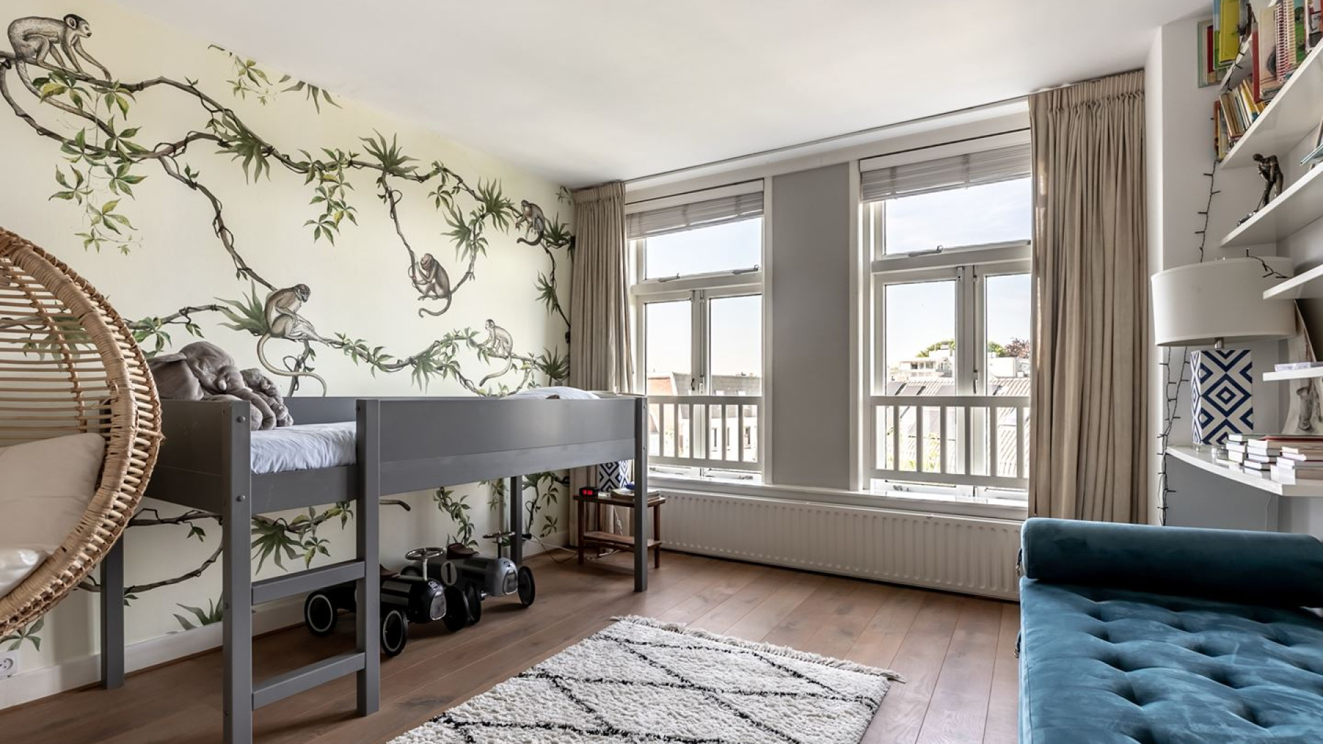 Daan Schuurmans zet zijn prachtige stadsvilla in Haarlem te koop. Zie foto's 14