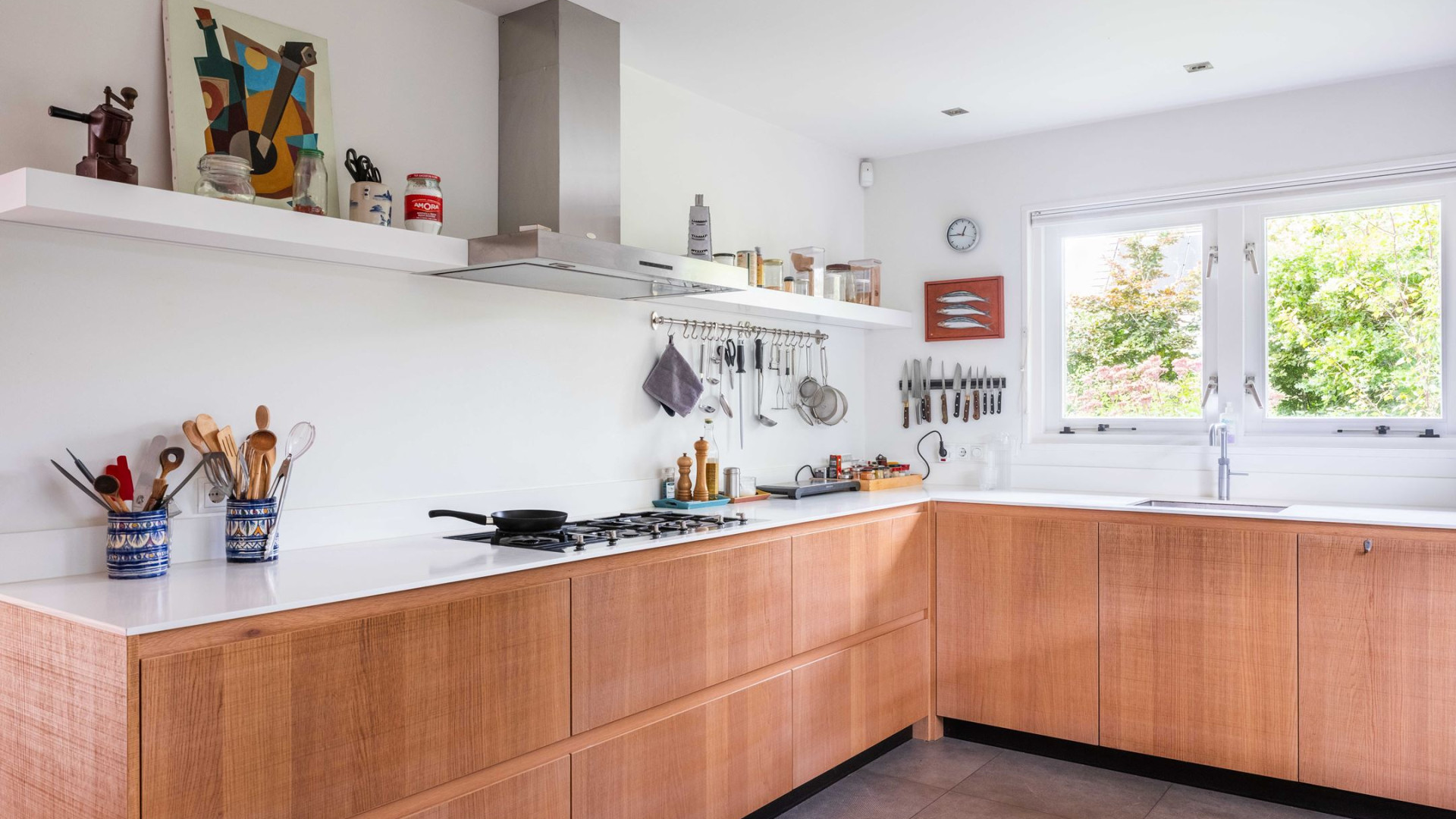 Roddelpraat presentator Jan Roos koopt deze woning in Bergen voor meer dan 1 miljoen euro. Zie foto's 13