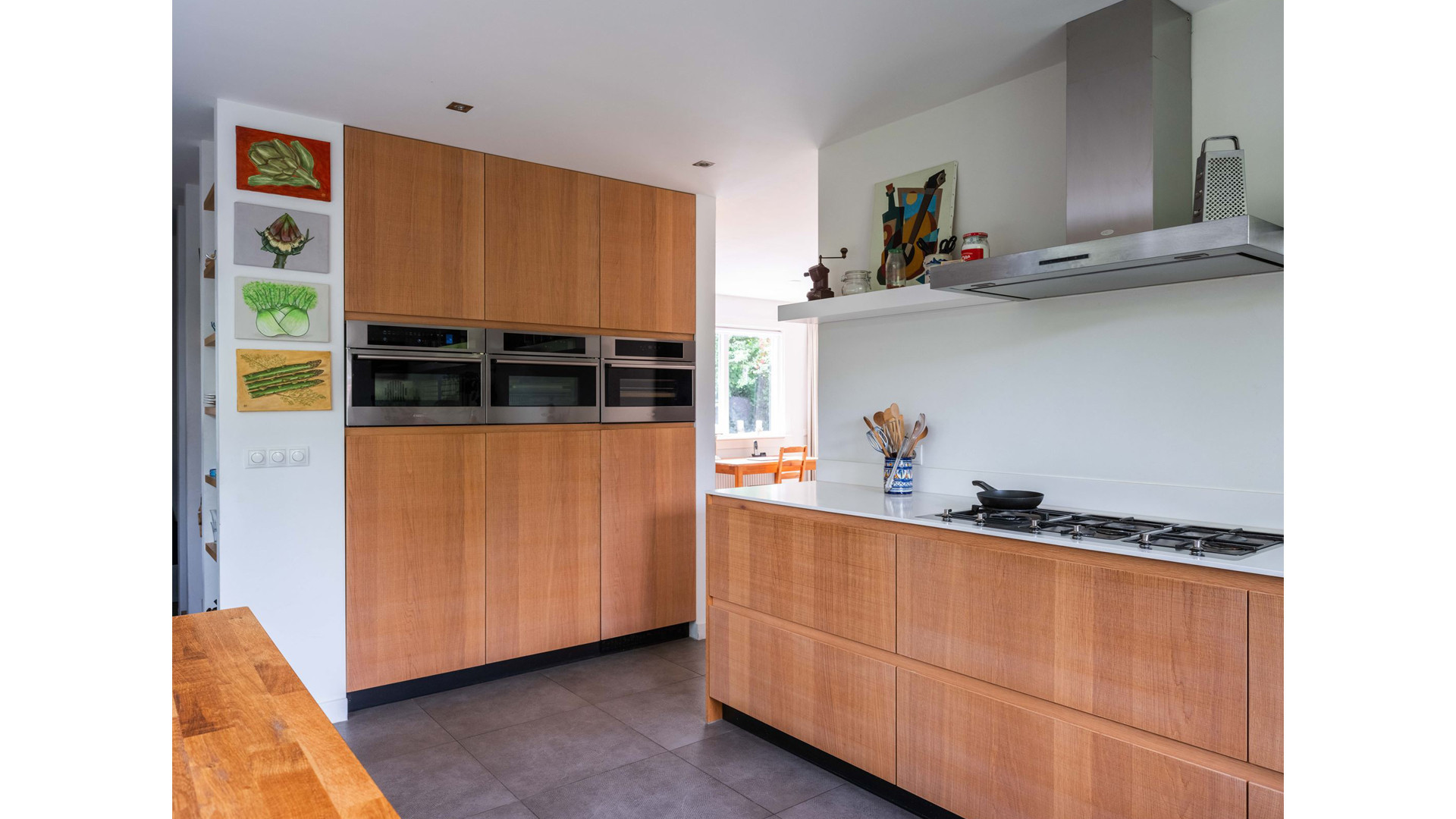 Roddelpraat presentator Jan Roos koopt deze woning in Bergen voor meer dan 1 miljoen euro. Zie foto's 14