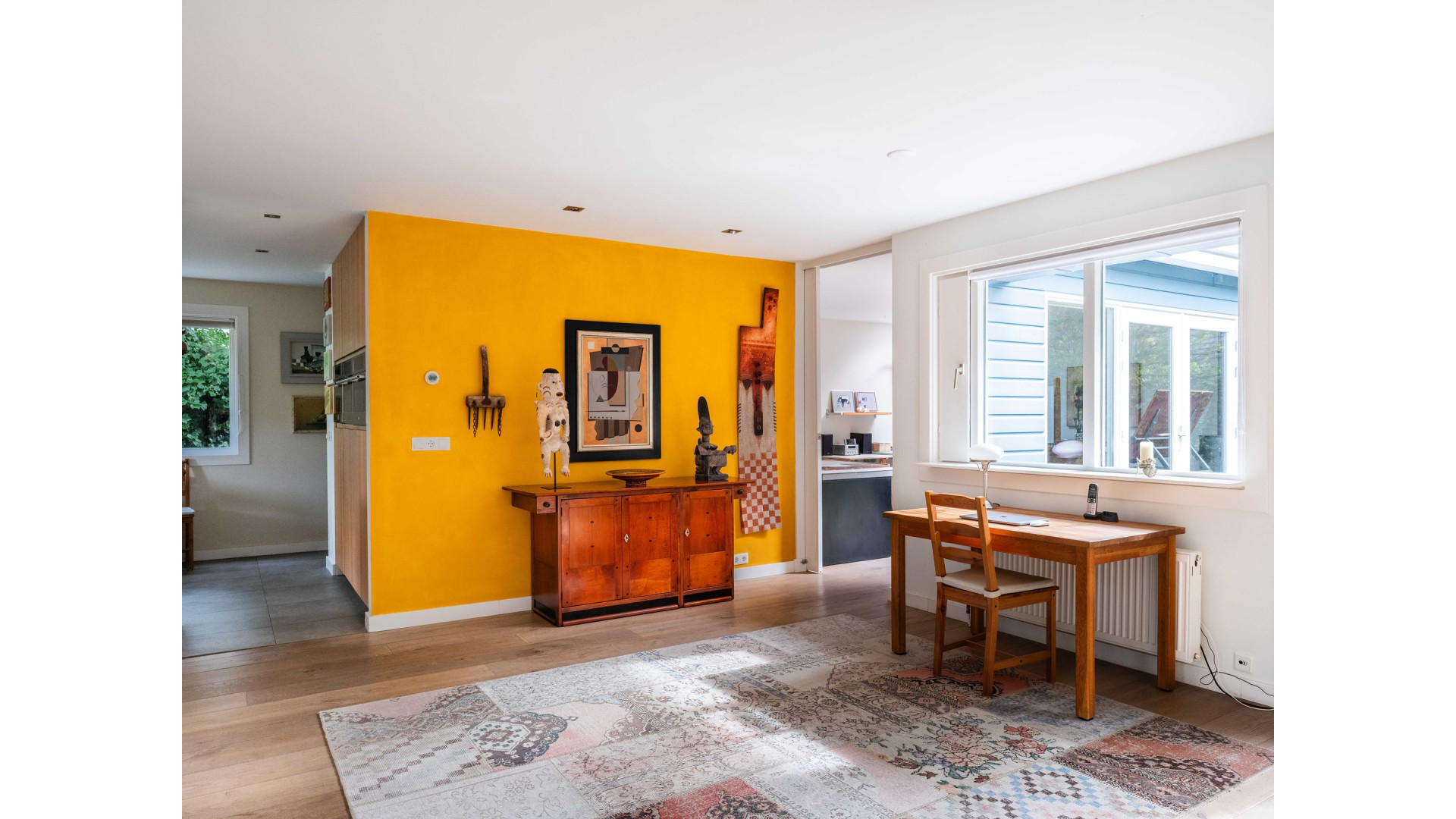 Roddelpraat presentator Jan Roos koopt deze woning in Bergen voor meer dan 1 miljoen euro. Zie foto's 15