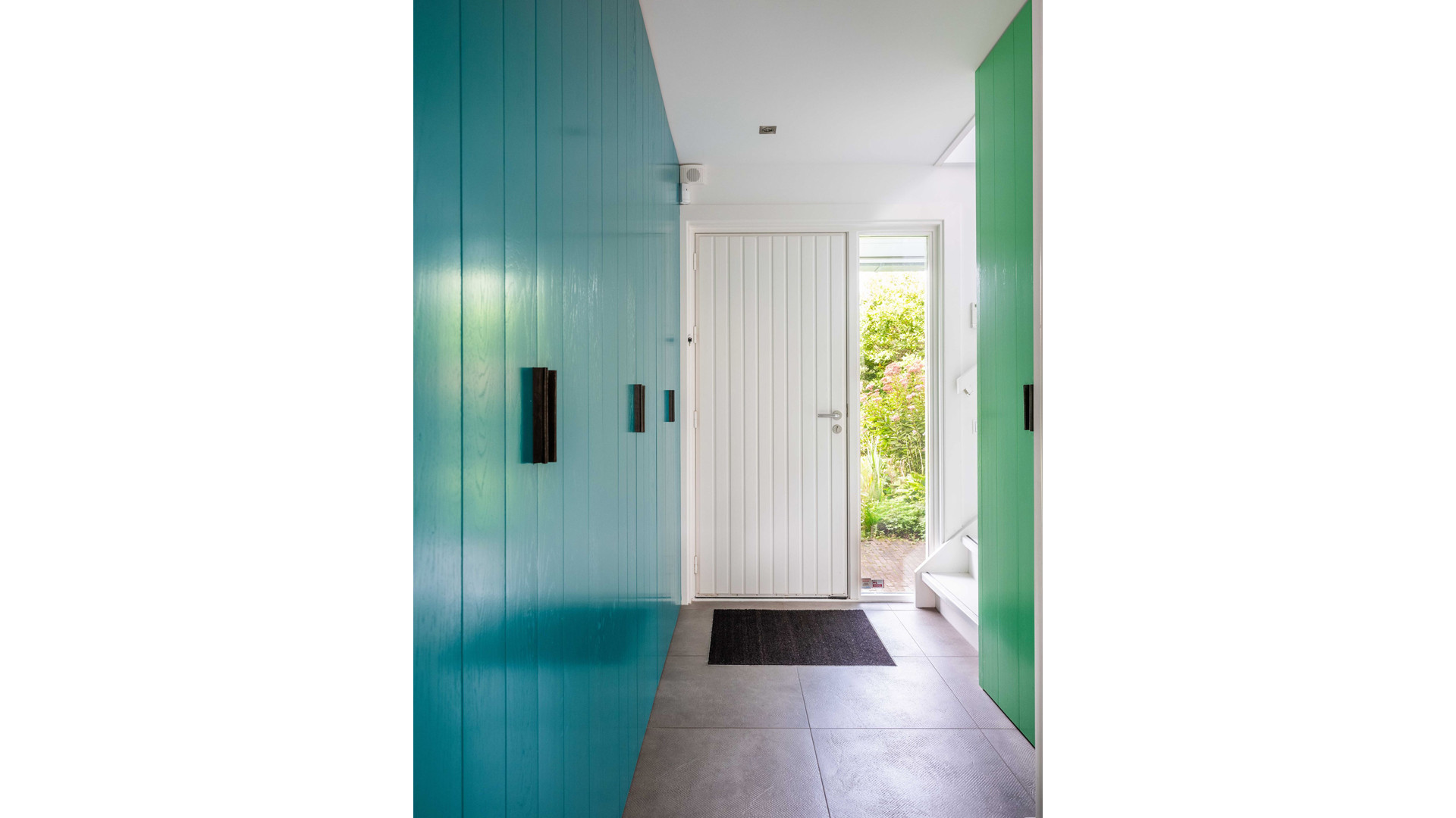 Roddelpraat presentator Jan Roos koopt deze woning in Bergen voor meer dan 1 miljoen euro. Zie foto's 18