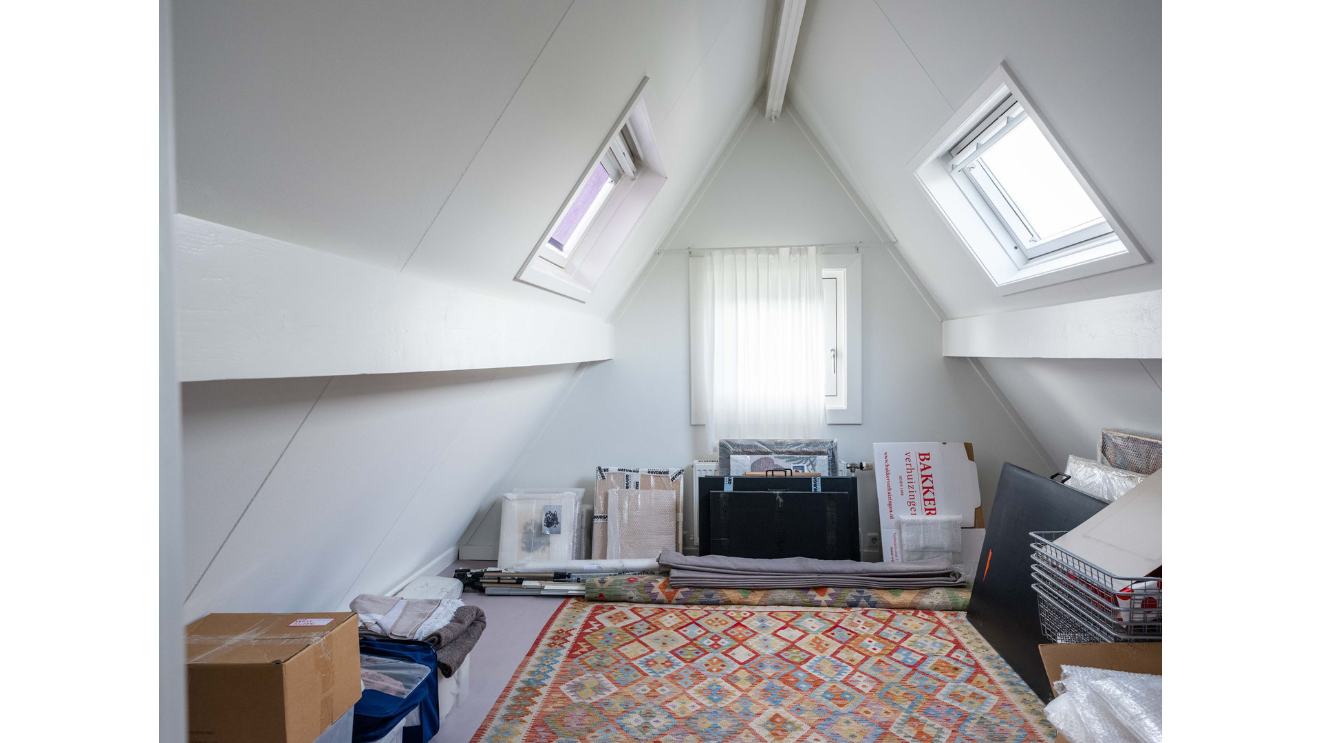 Roddelpraat presentator Jan Roos koopt deze woning in Bergen voor meer dan 1 miljoen euro. Zie foto's 33