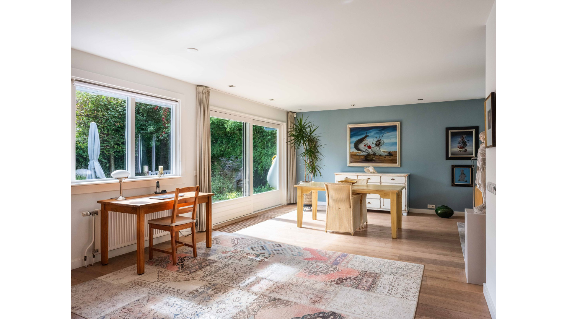 Roddelpraat presentator Jan Roos koopt deze woning in Bergen voor meer dan 1 miljoen euro. Zie foto's 5