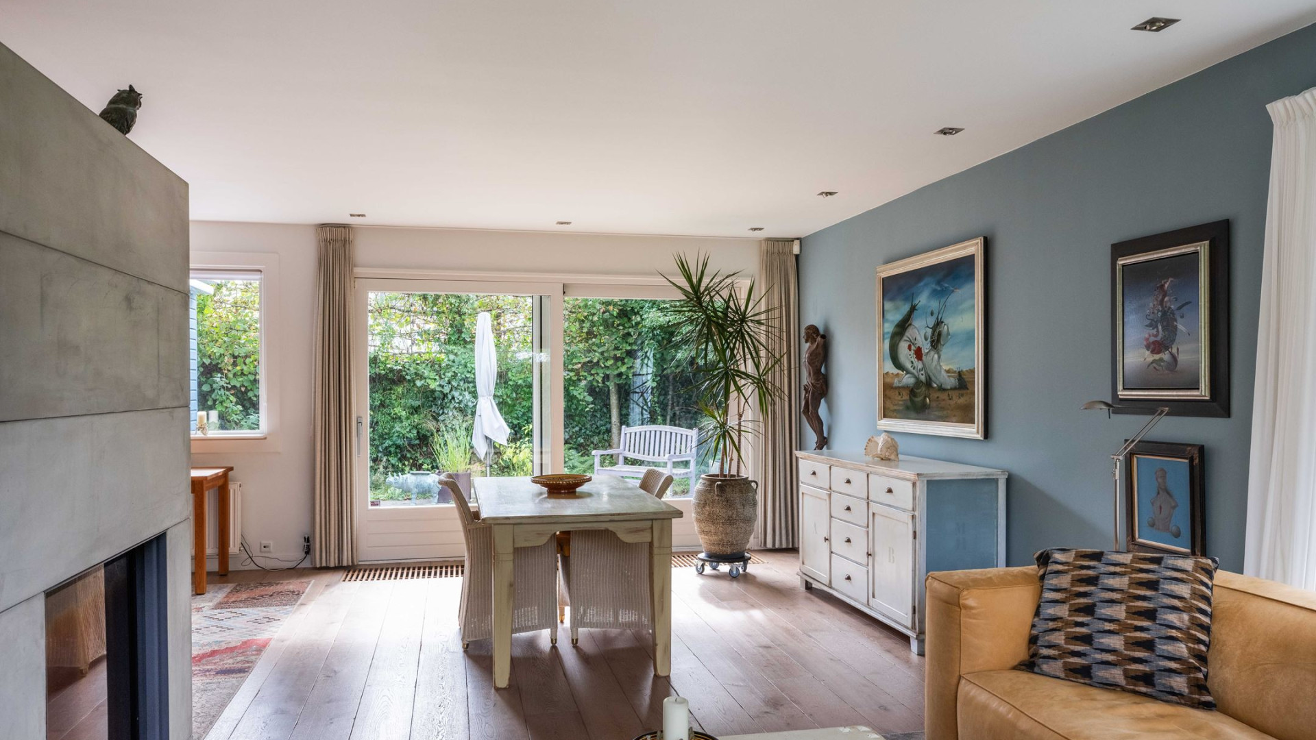 Roddelpraat presentator Jan Roos koopt deze woning in Bergen voor meer dan 1 miljoen euro. Zie foto's 9