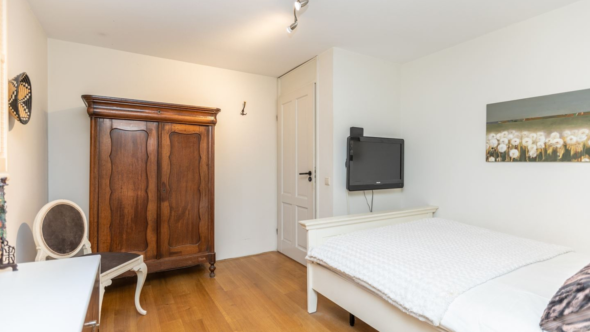 Binnenkijken in schitterende luxe appartement aan de Maas van TV kok Herman den Blijker. Zie foto's 7