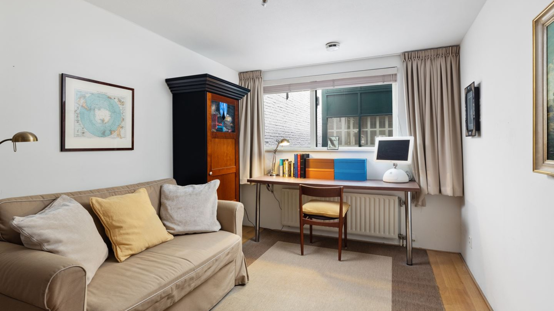 Binnenkijken in schitterende luxe appartement aan de Maas van TV kok Herman den Blijker. Zie foto's 8