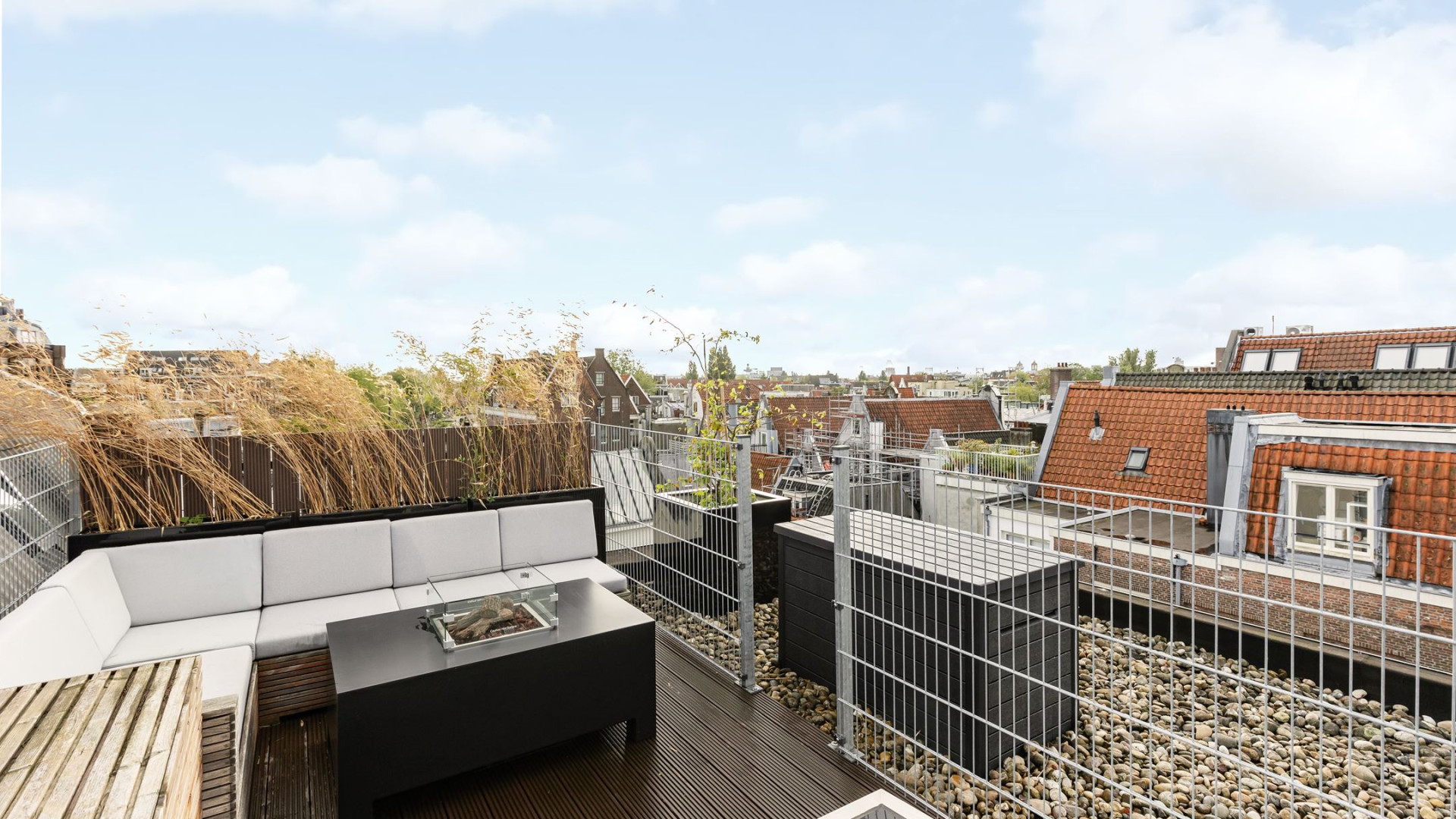 VERKOCHT: Koen van Heest, vriend van Roxy Dekker, maakt mooie klapper met de verkoop van zijn appartement. Zie foto's 10