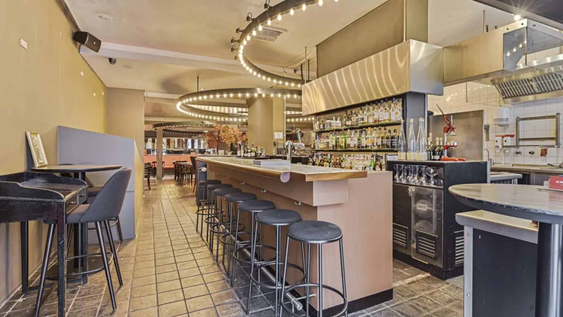 Voormalig toprestaurant Le Garage in Amsterdam van Joop Braakhekke te huur. Zie foto's 3