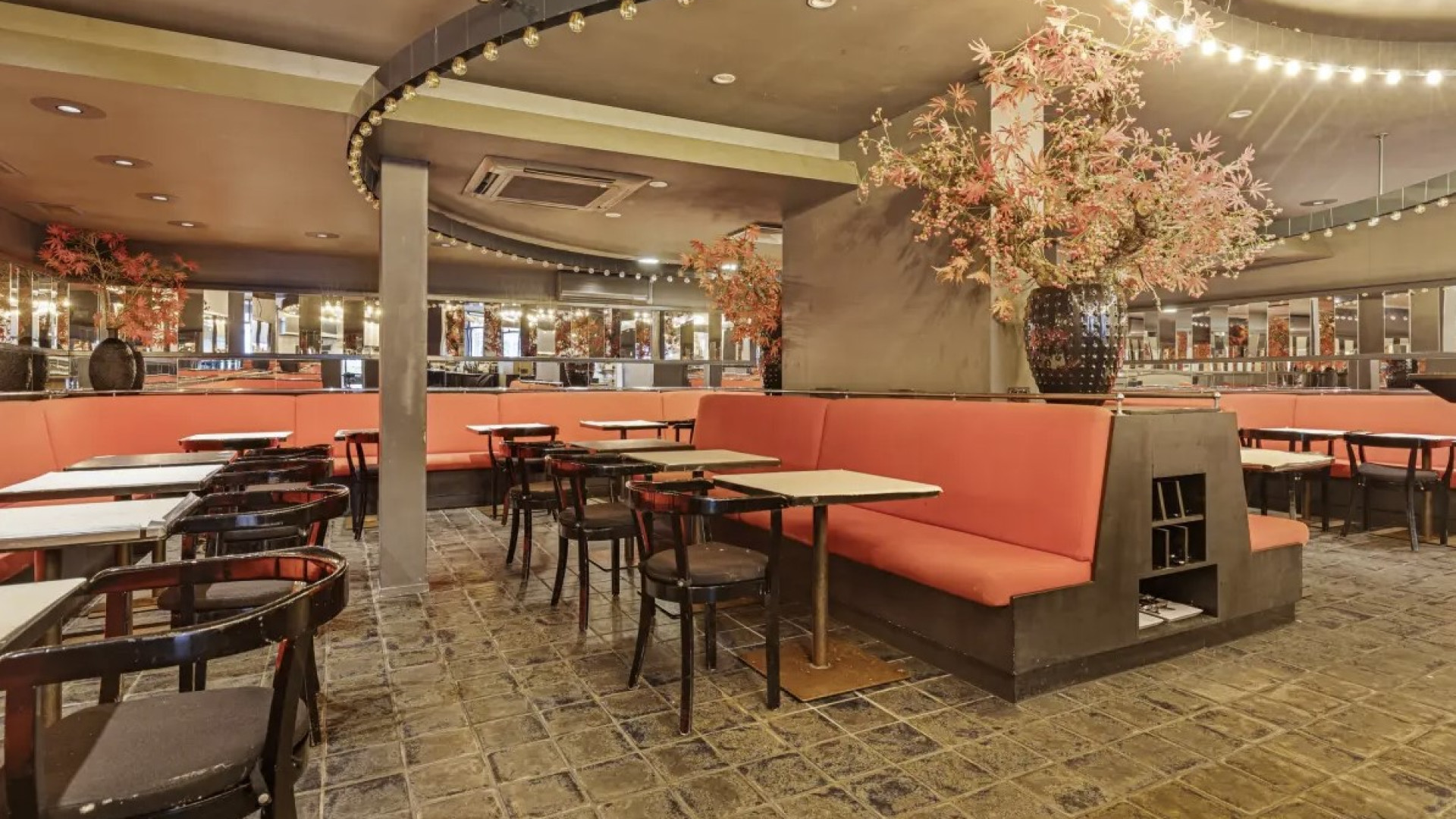Voormalig toprestaurant Le Garage in Amsterdam van Joop Braakhekke te huur. Zie foto's 4