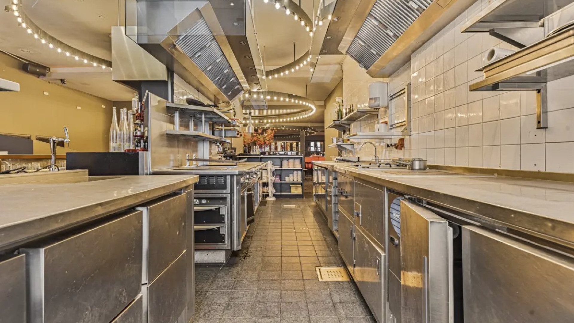 Voormalig toprestaurant Le Garage in Amsterdam van Joop Braakhekke te huur. Zie foto's 6